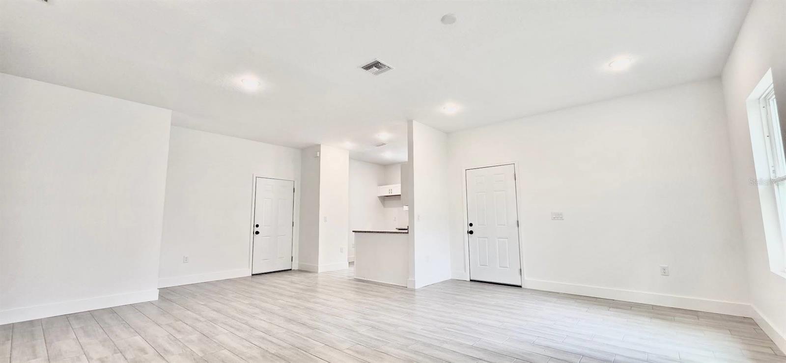 Listing photo id 6 for 15431 41st Street Road