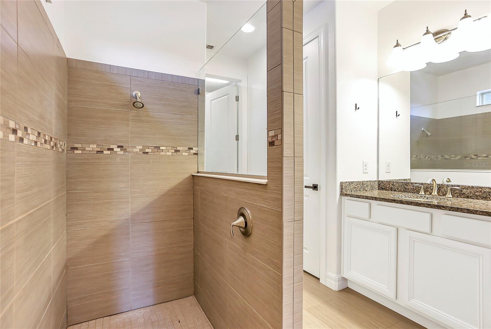 Image 18 of 51 For 2326 Gratia Place