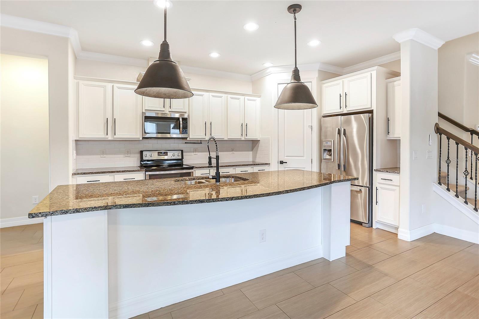 Image 7 of 51 For 2326 Gratia Place