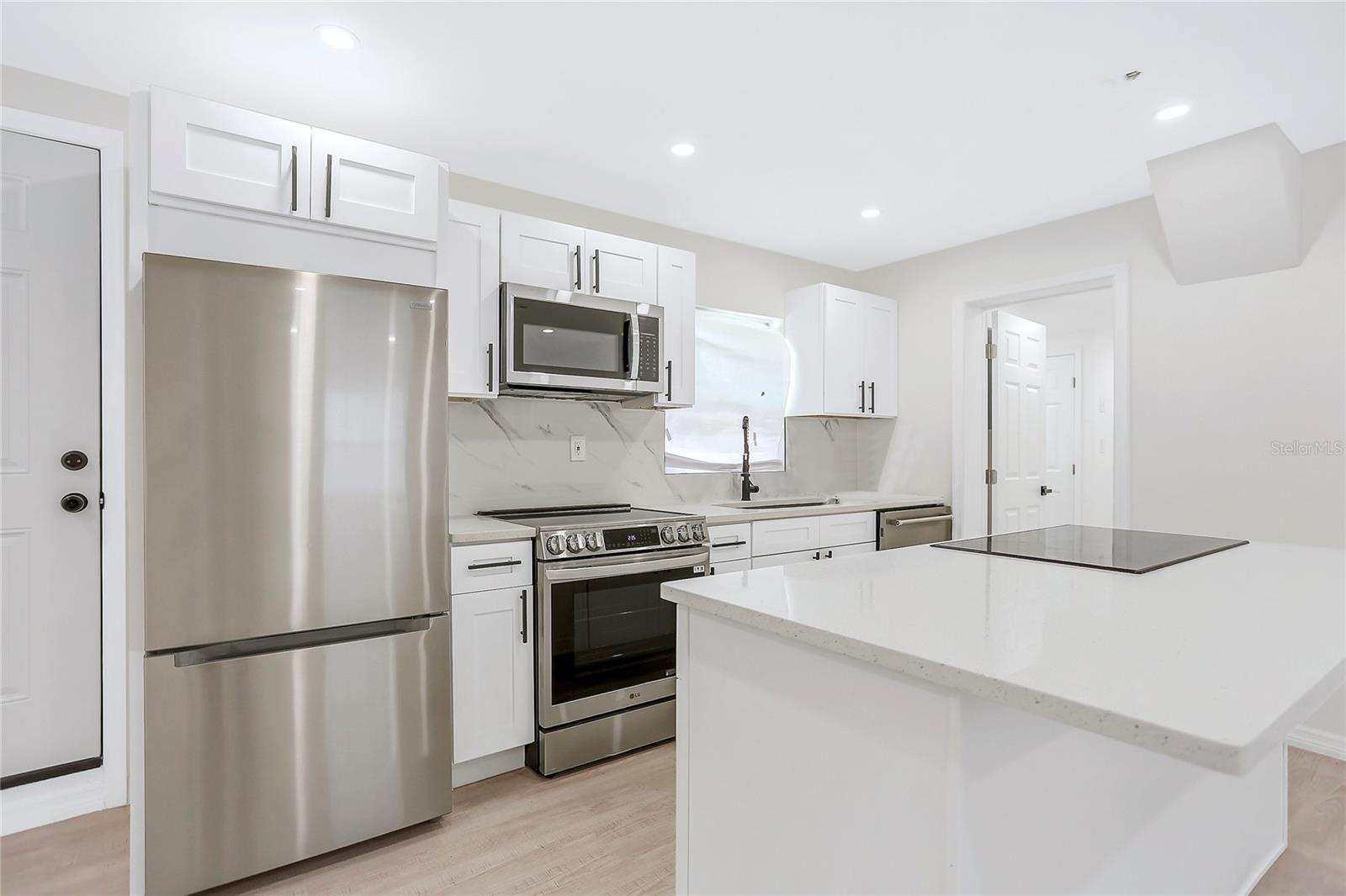 Image 4 of 22 For 5915 Colchester Drive