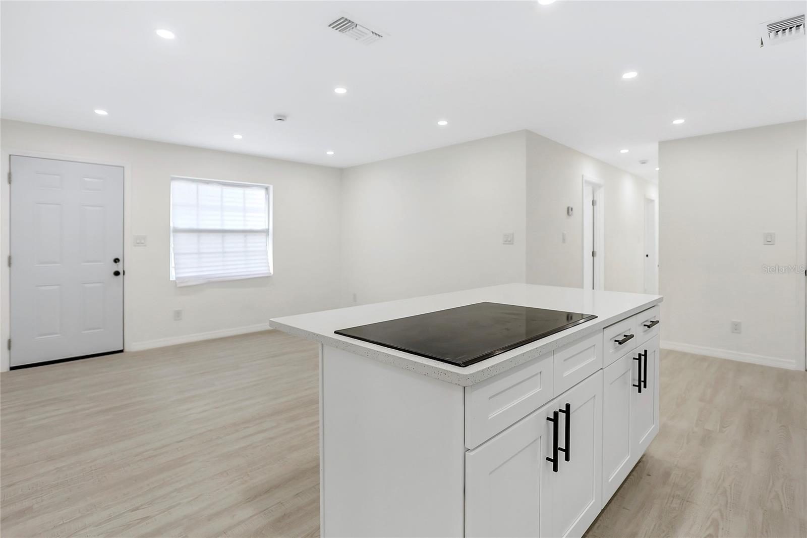 Image 6 of 22 For 5915 Colchester Drive
