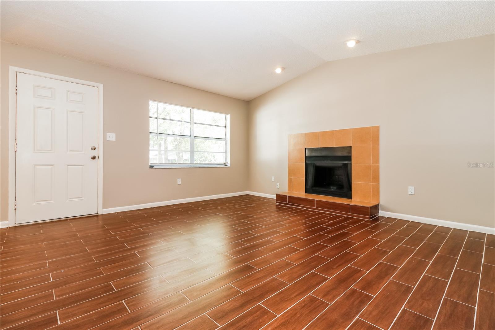 Image 3 of 16 For 1813 Diana Street
