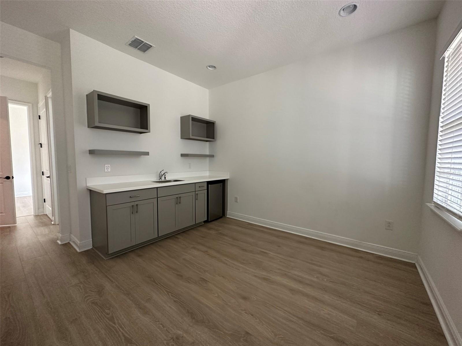 Image 5 of 20 For 15095 Mayberry Drive
