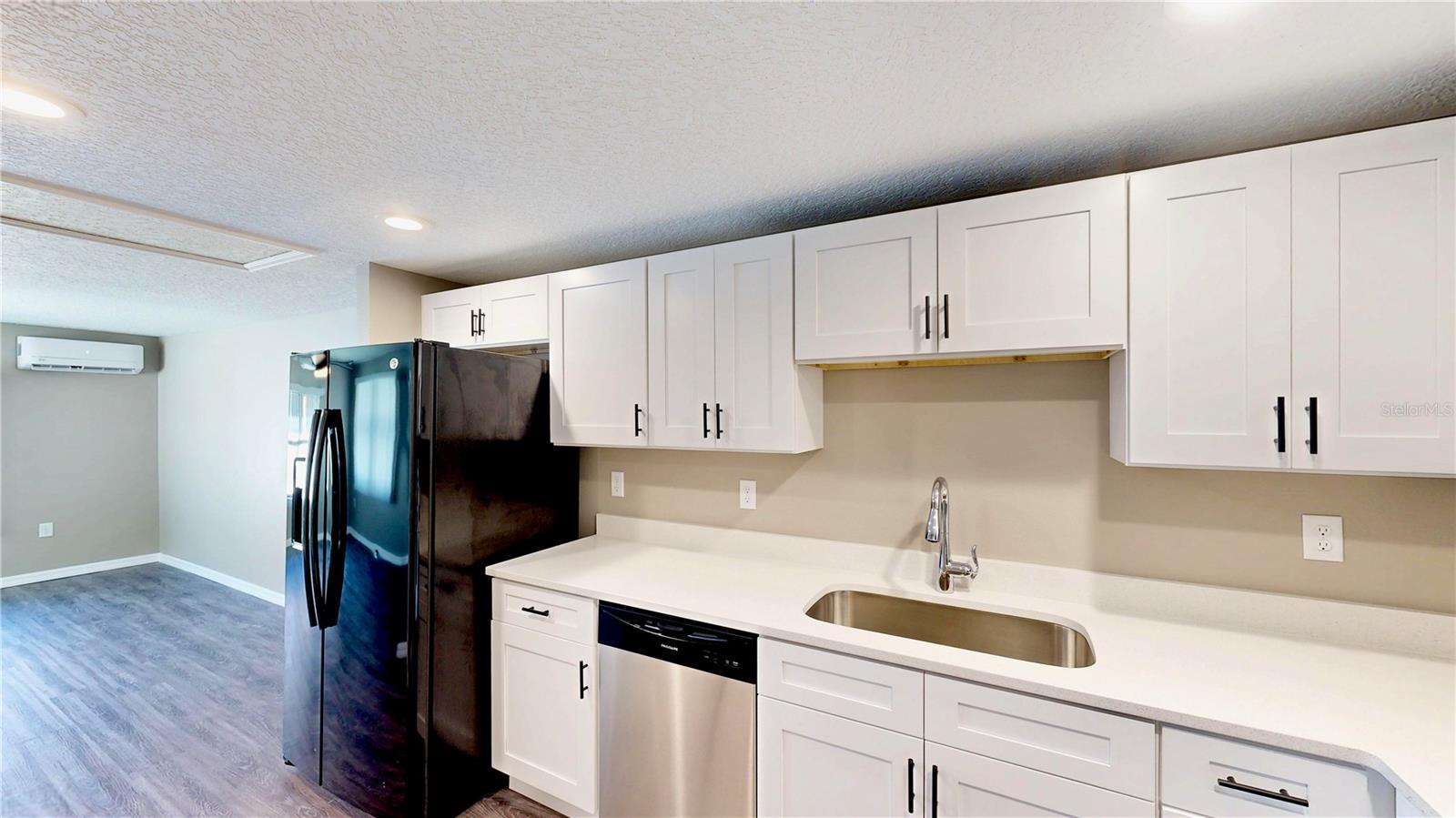 Image 11 of 16 For 416 Eron Way 30