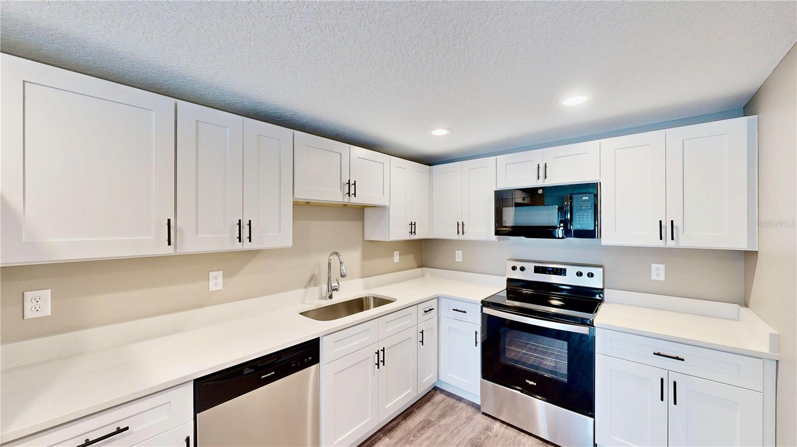 Image 12 of 16 For 416 Eron Way 30