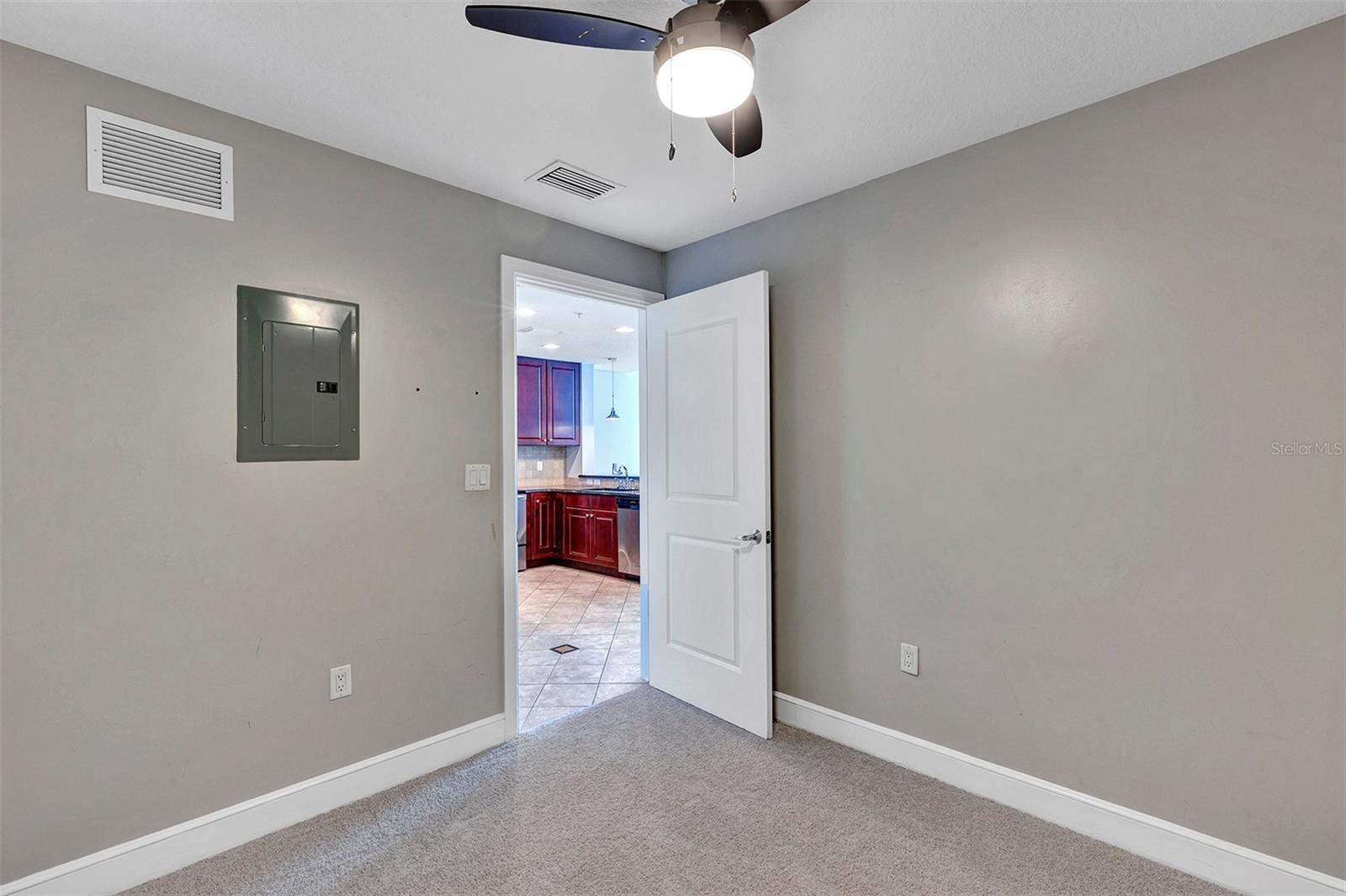 Image 4 of 30 For 101 Eola Drive 620