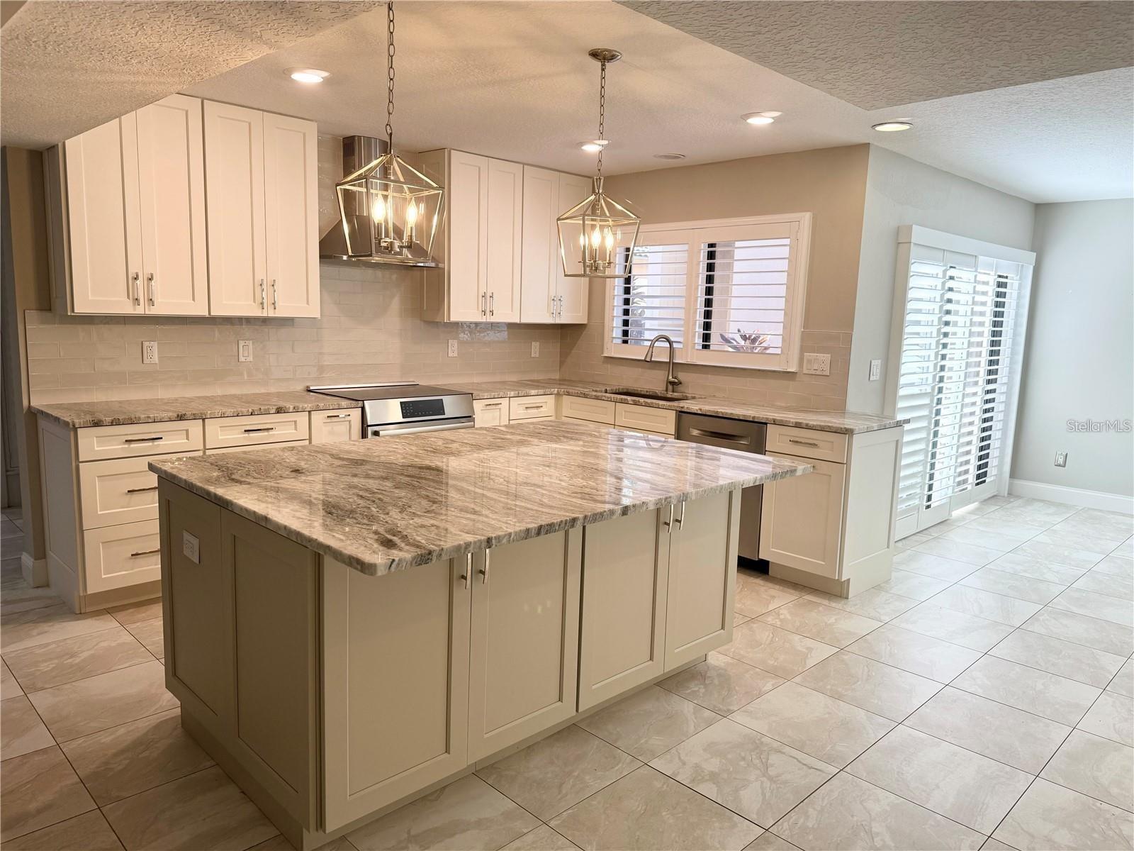 Image 2 of 31 For 140 Bridlewood Lane
