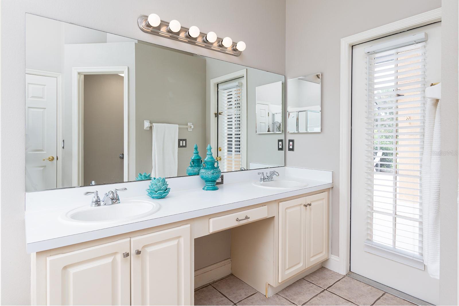 Image 17 of 45 For 789 White Ivey Court