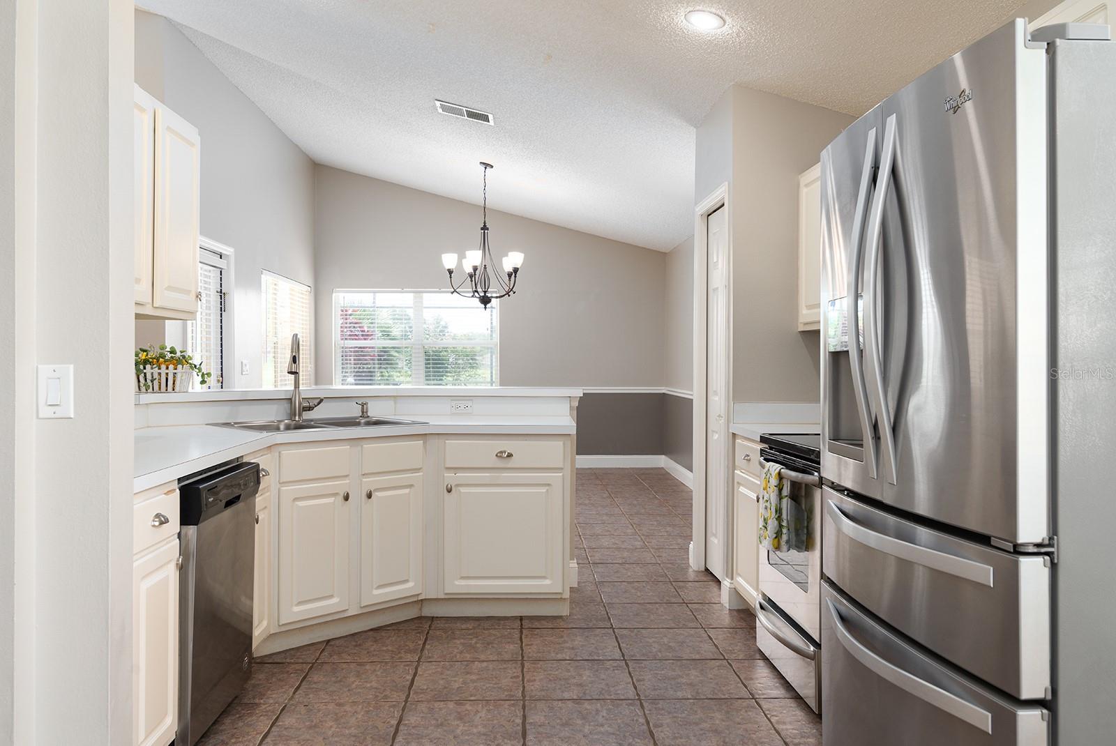 Image 6 of 45 For 789 White Ivey Court