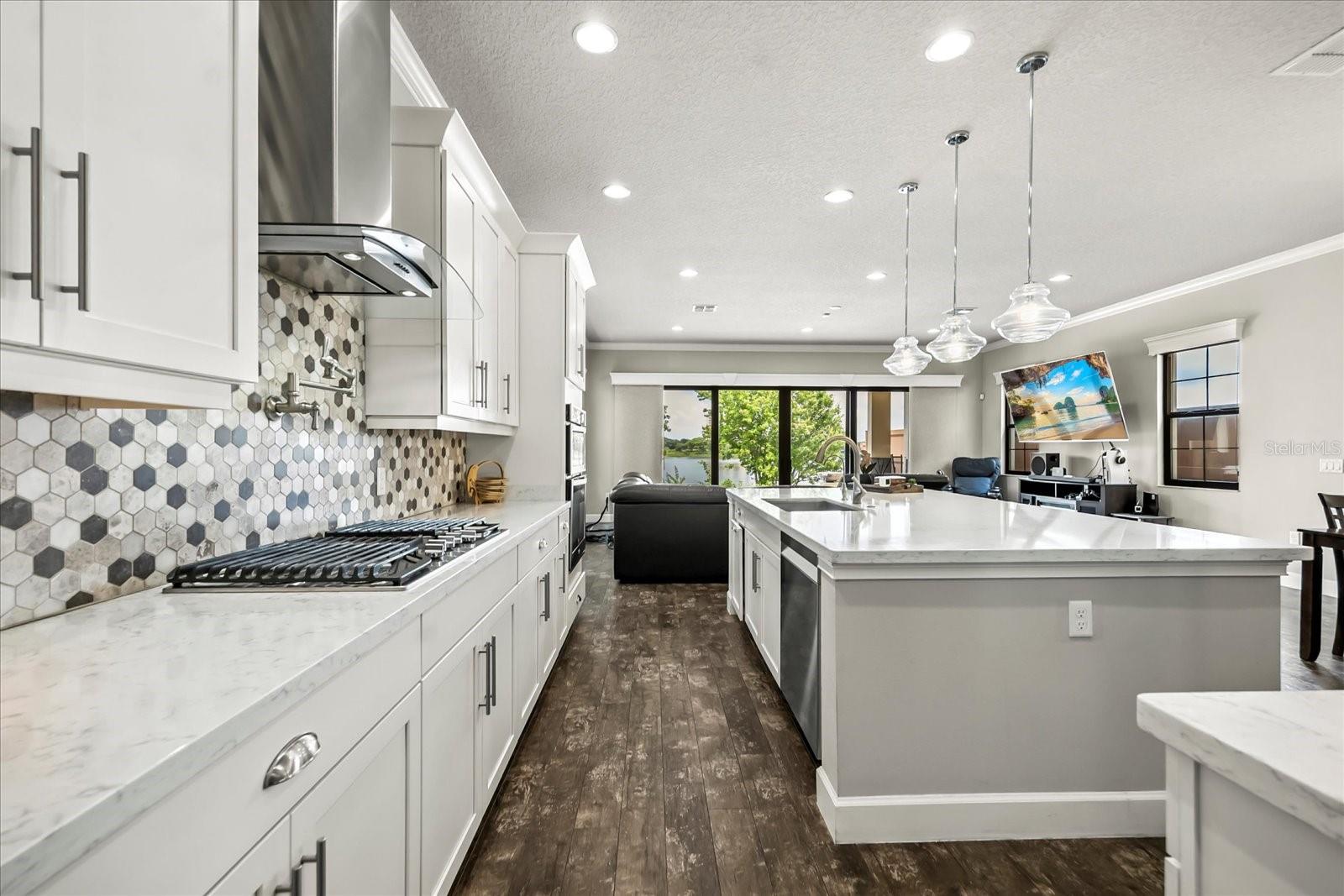 Image 11 of 76 For 7633 Toscana Boulevard
