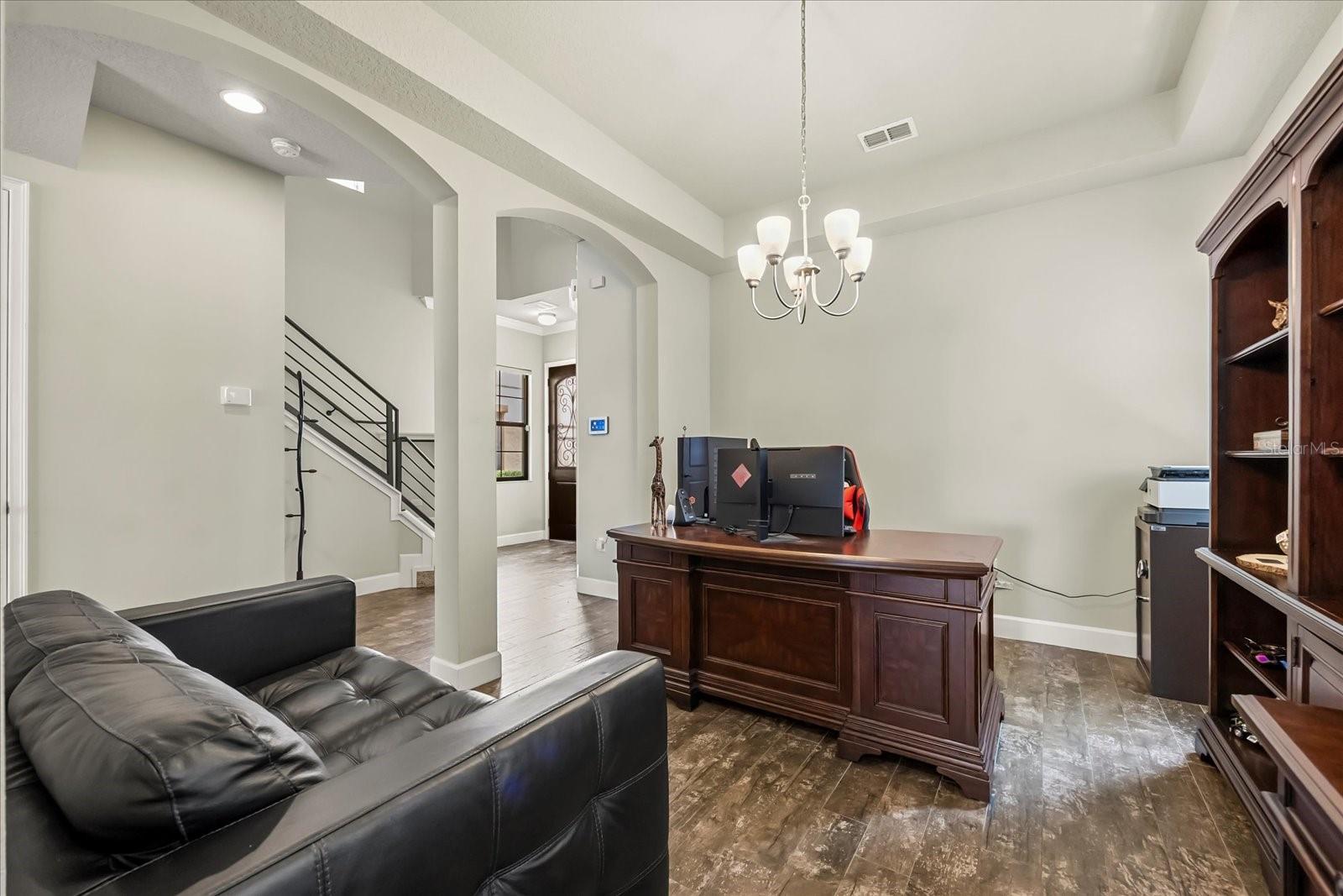 Image 13 of 76 For 7633 Toscana Boulevard