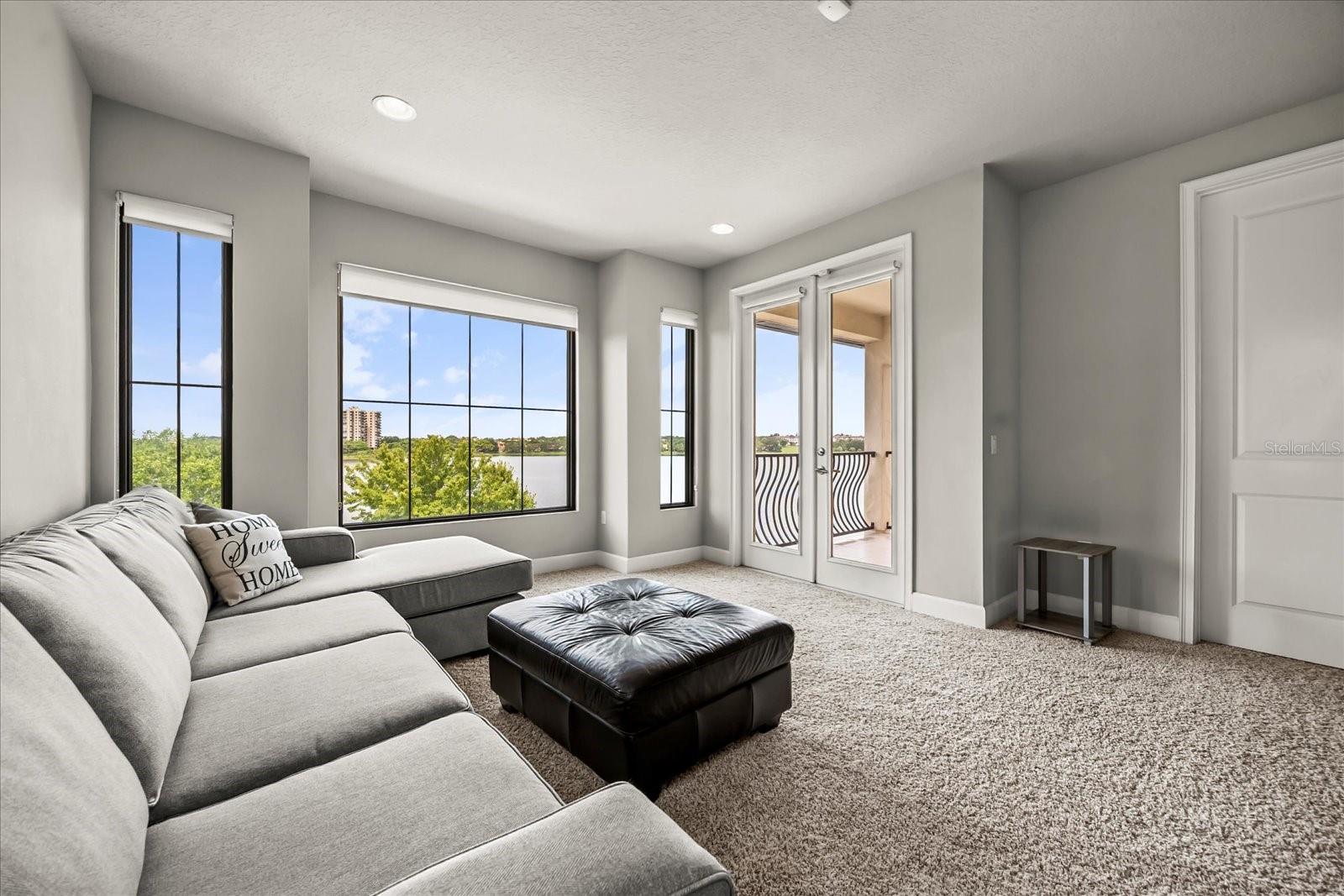 Image 14 of 76 For 7633 Toscana Boulevard