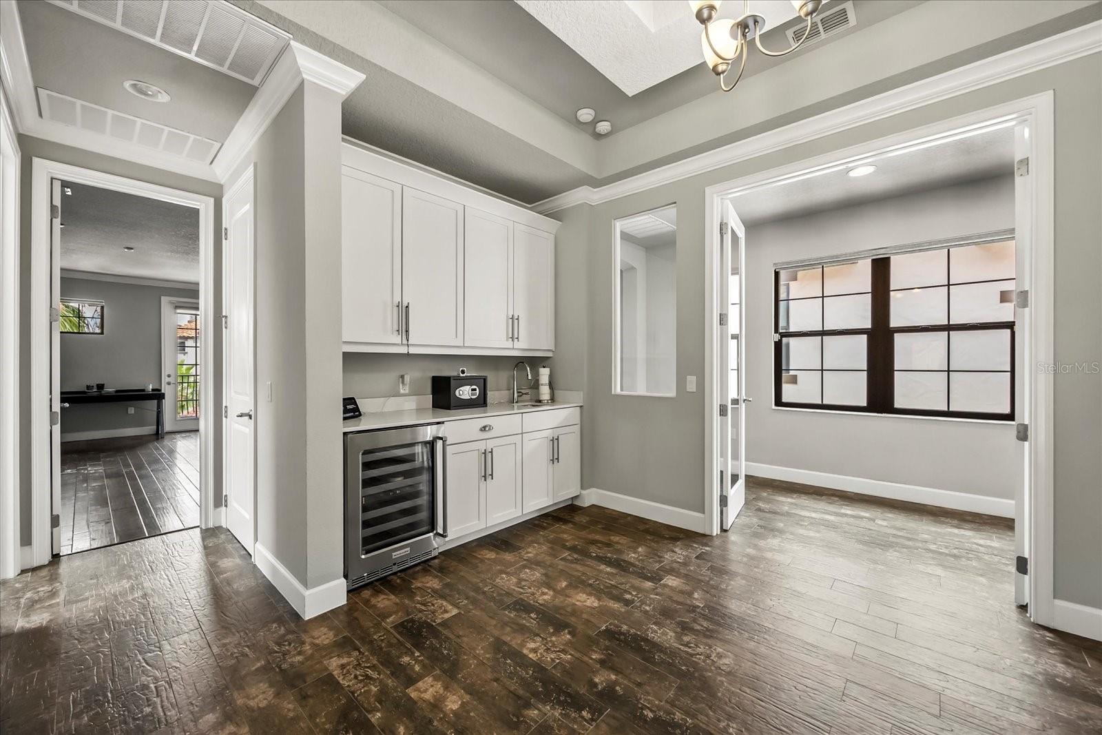 Image 22 of 76 For 7633 Toscana Boulevard