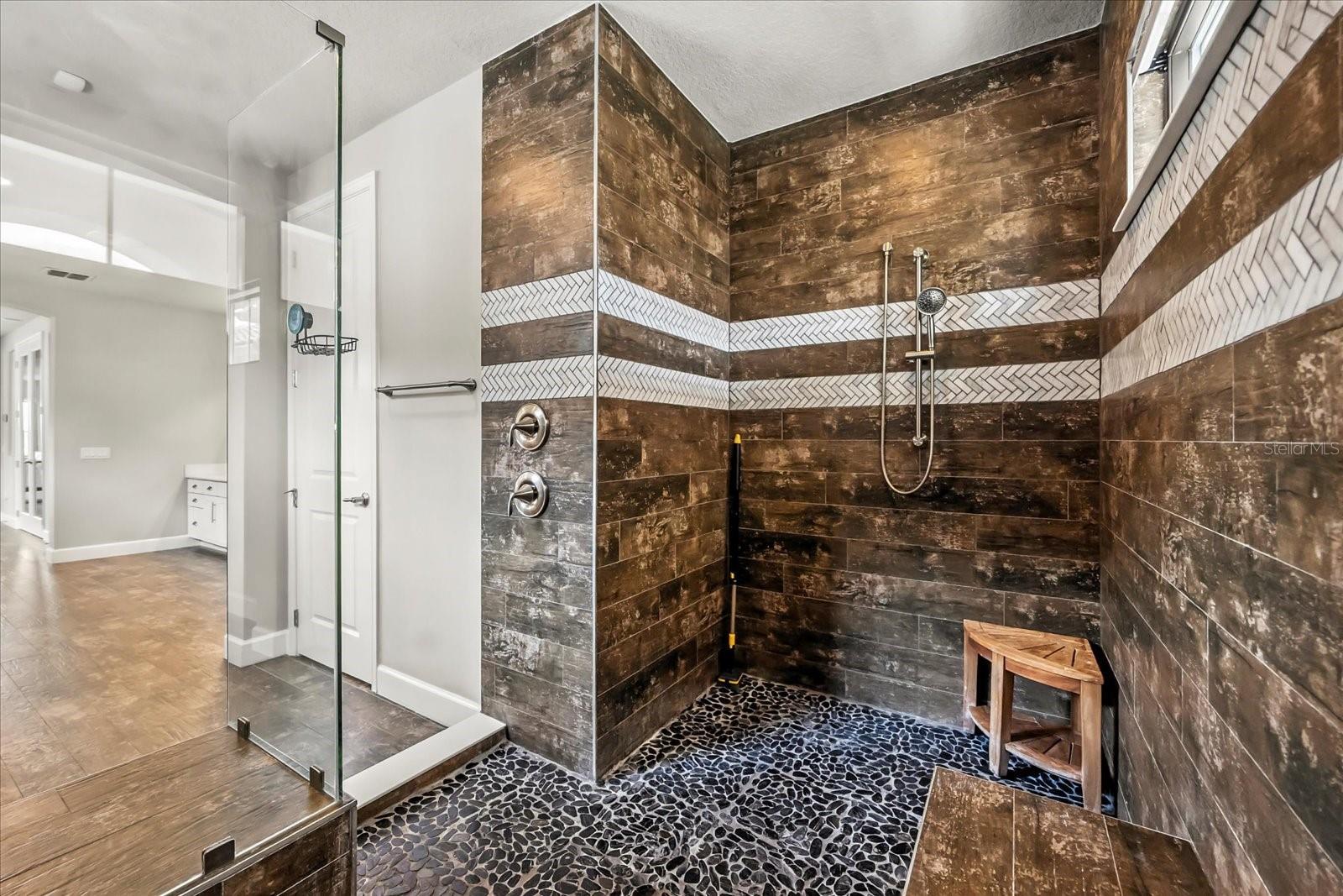 Image 27 of 76 For 7633 Toscana Boulevard
