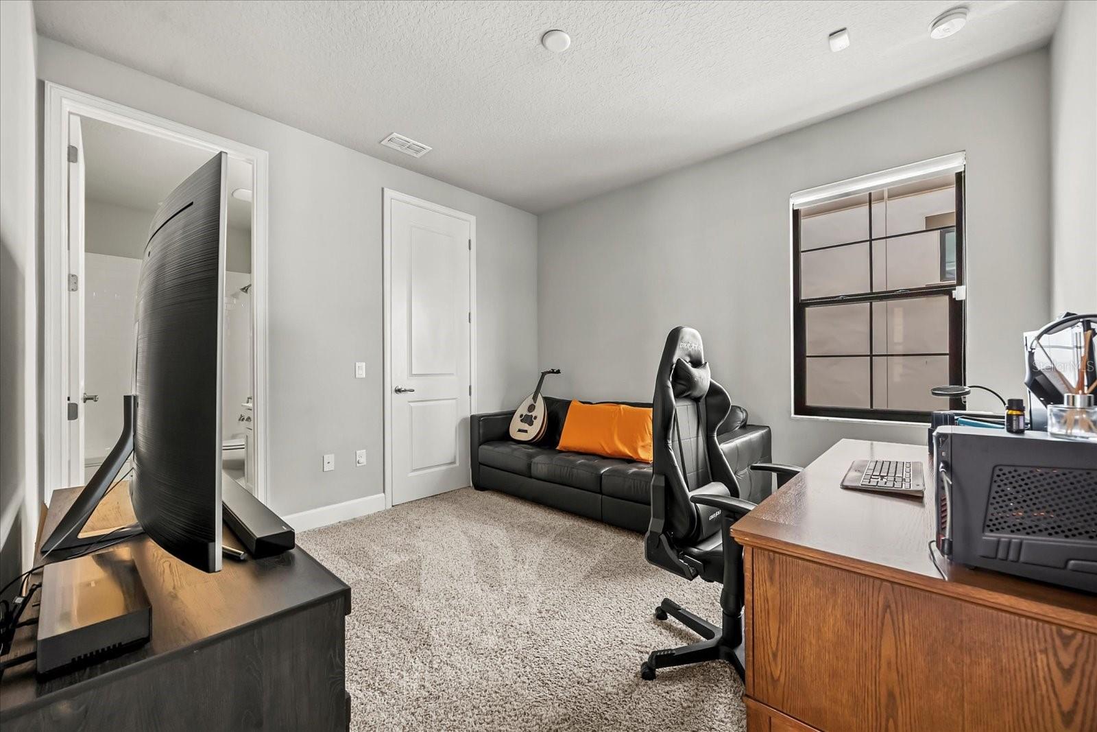 Image 47 of 76 For 7633 Toscana Boulevard