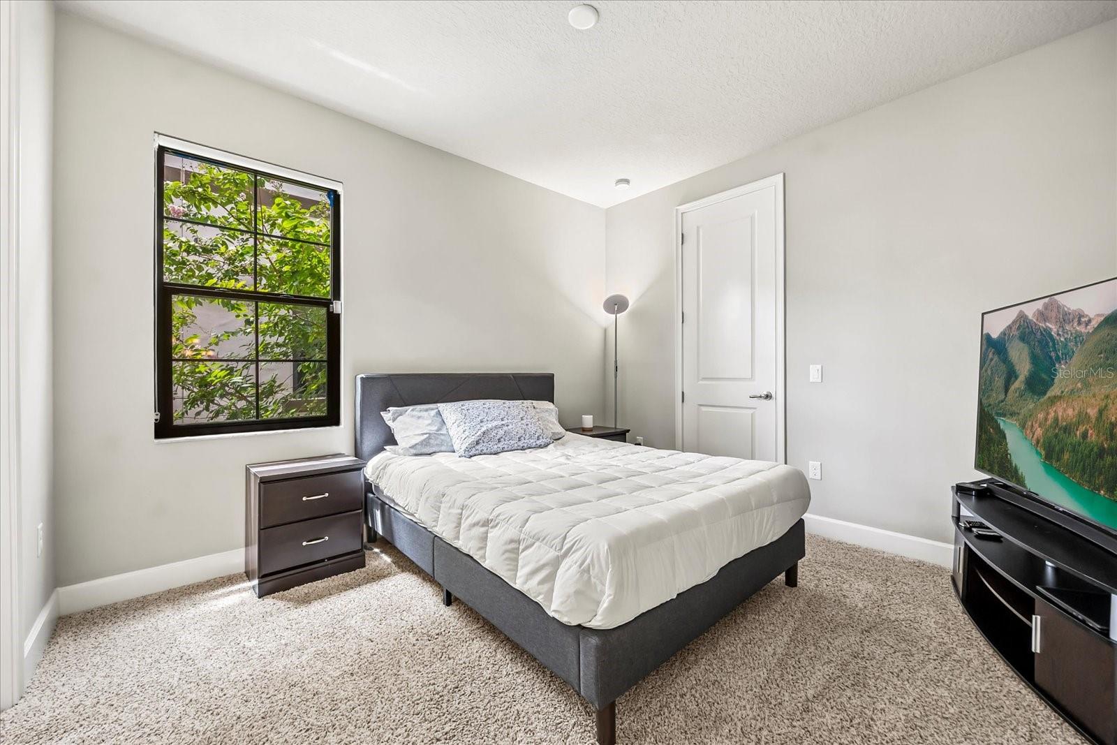 Image 51 of 76 For 7633 Toscana Boulevard