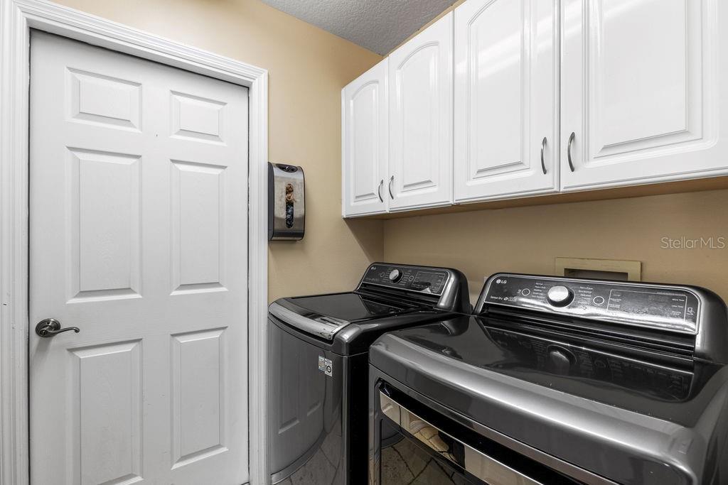 Image 16 of 39 For 11634 Nellie Oaks Bend