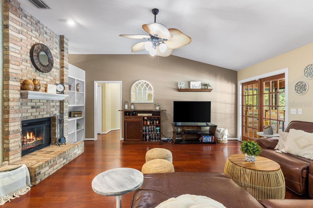 Image 20 of 39 For 11634 Nellie Oaks Bend