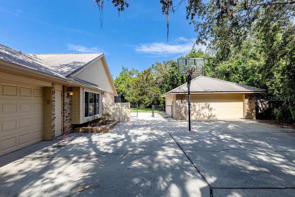 Image 4 of 39 For 11634 Nellie Oaks Bend