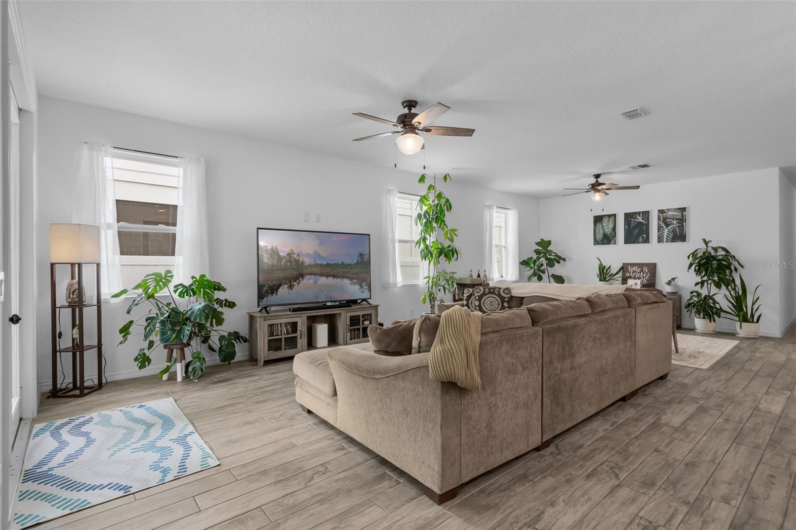 Image 11 of 47 For 15366 Sugar Citrus Drive