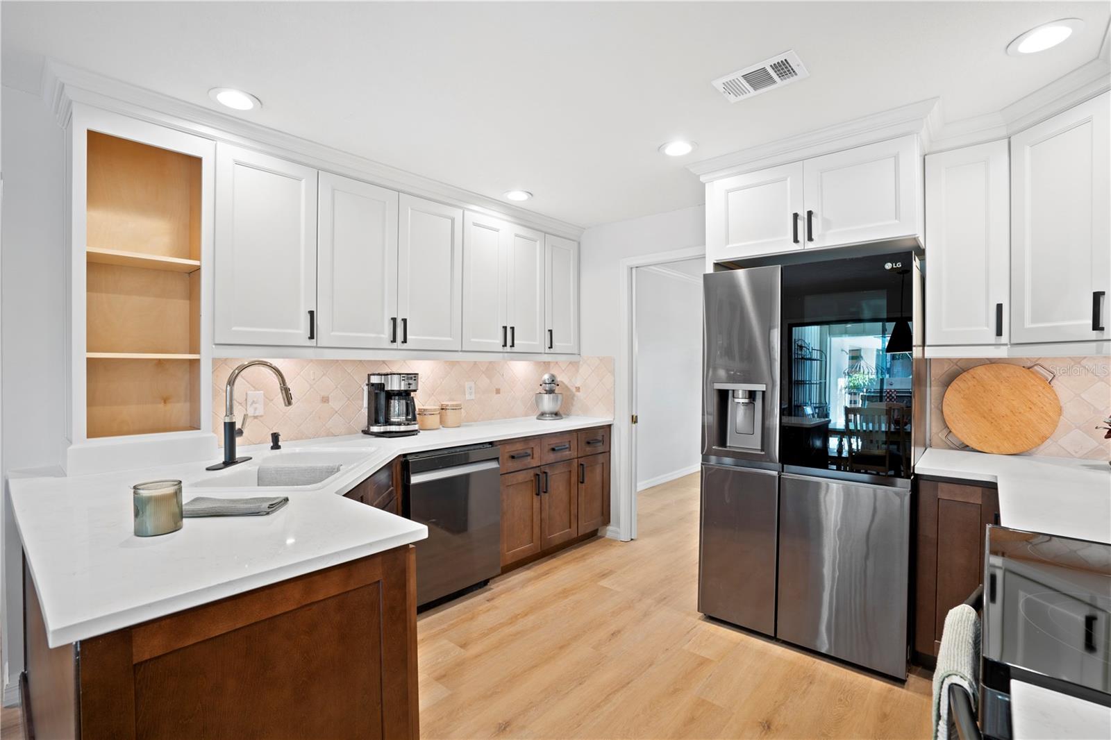 Image 10 of 81 For 2417 Pershing Oaks Place