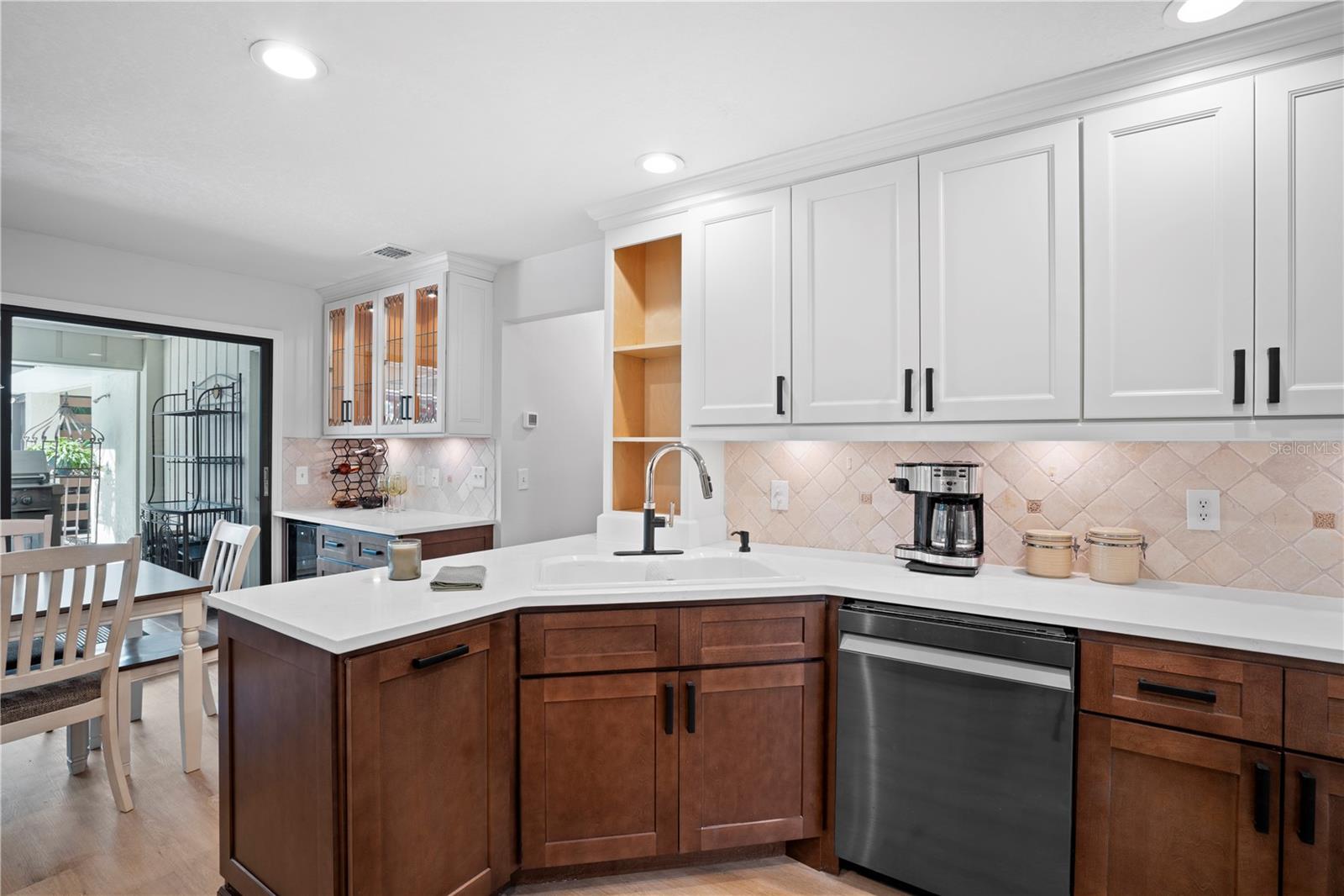 Image 12 of 81 For 2417 Pershing Oaks Place