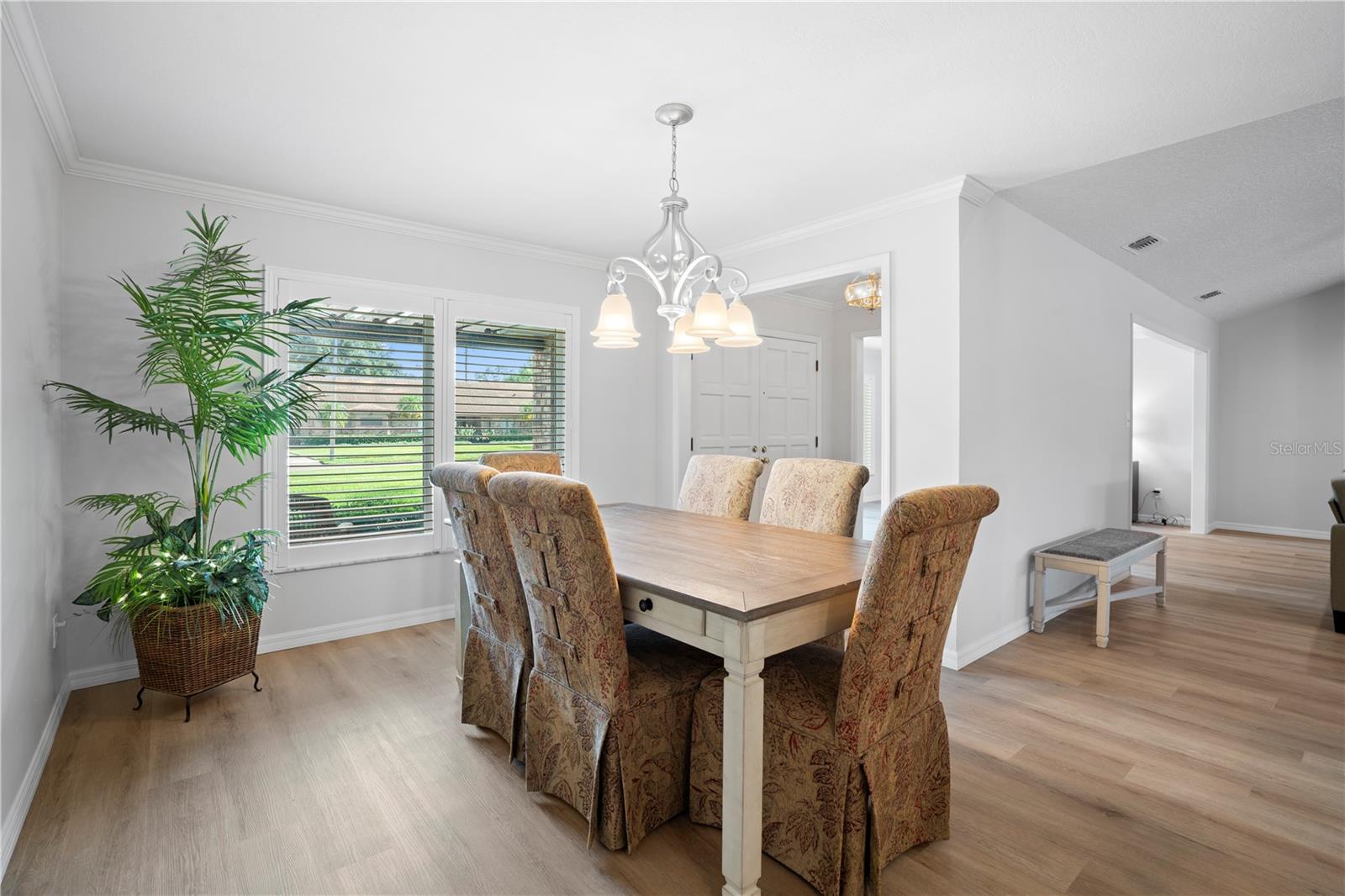 Image 22 of 81 For 2417 Pershing Oaks Place