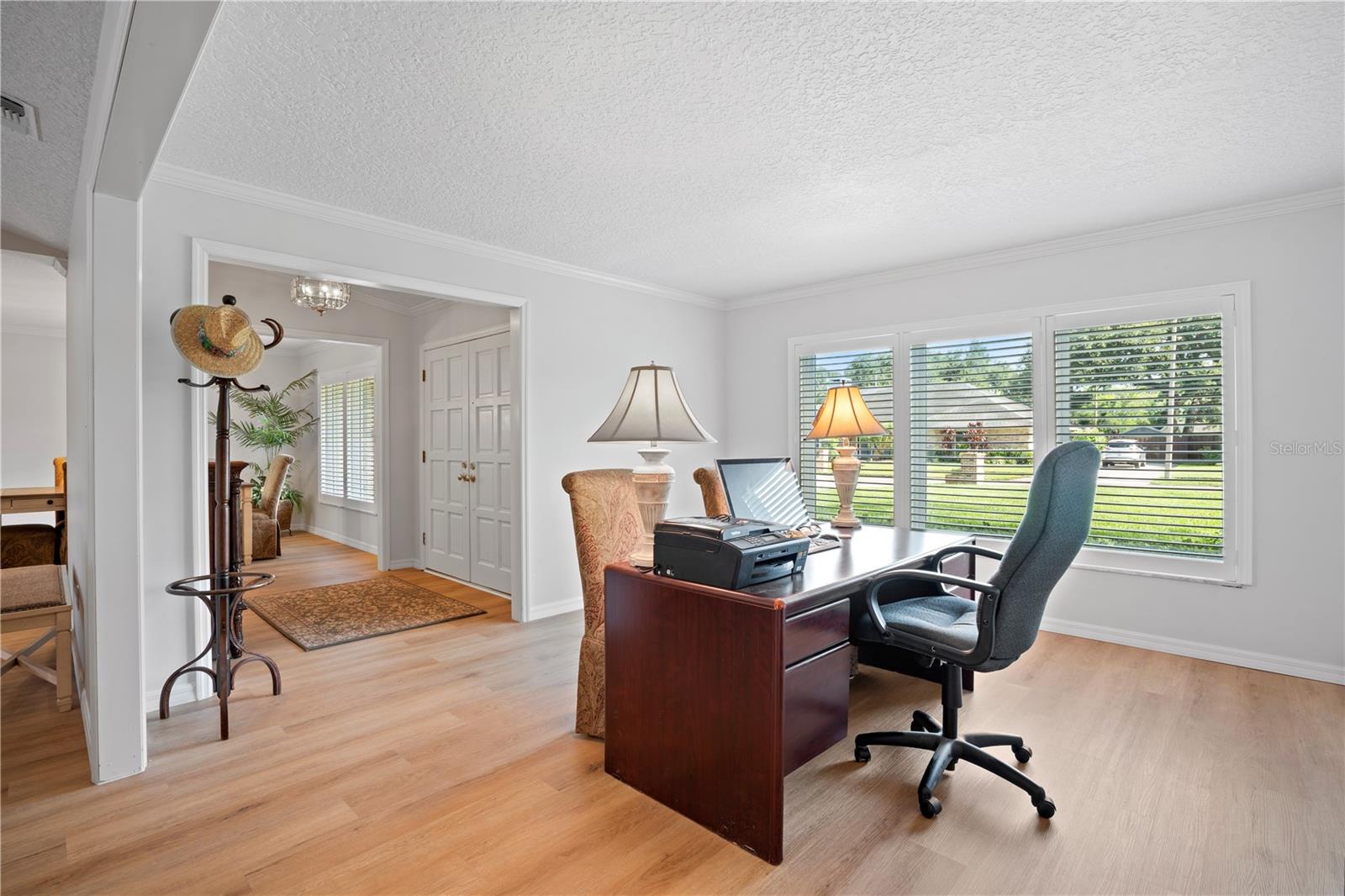 Image 24 of 81 For 2417 Pershing Oaks Place