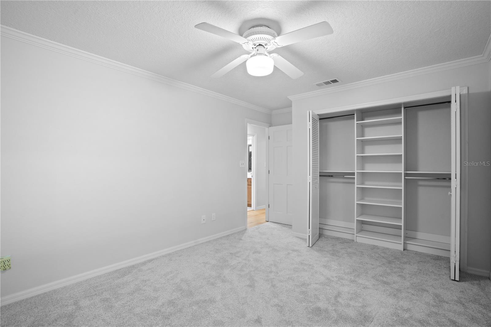 Image 35 of 81 For 2417 Pershing Oaks Place