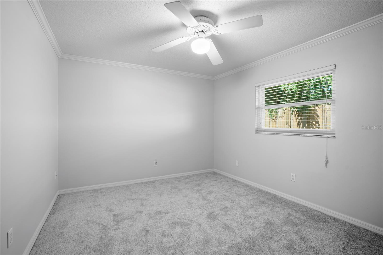 Image 36 of 81 For 2417 Pershing Oaks Place