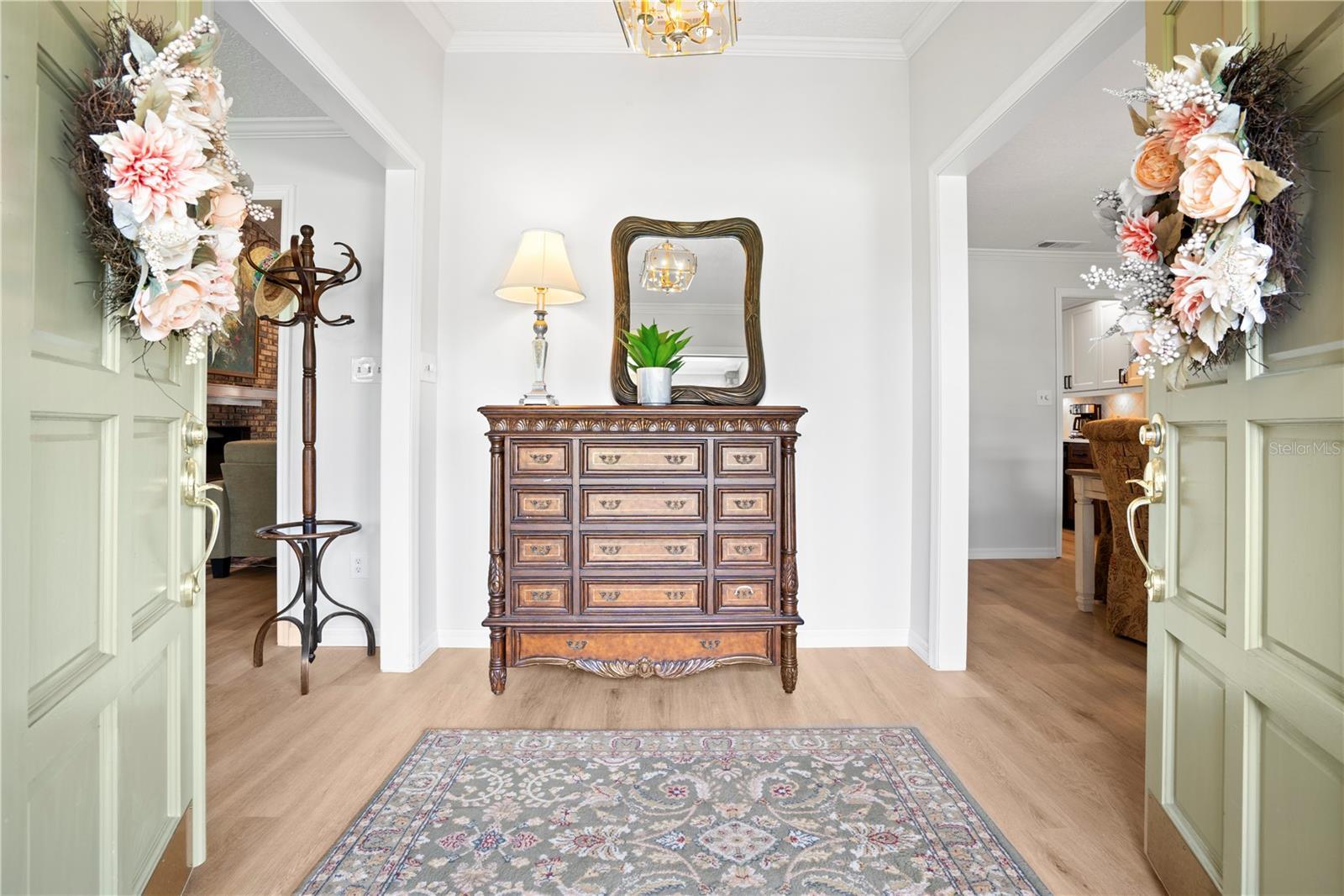 Image 4 of 81 For 2417 Pershing Oaks Place