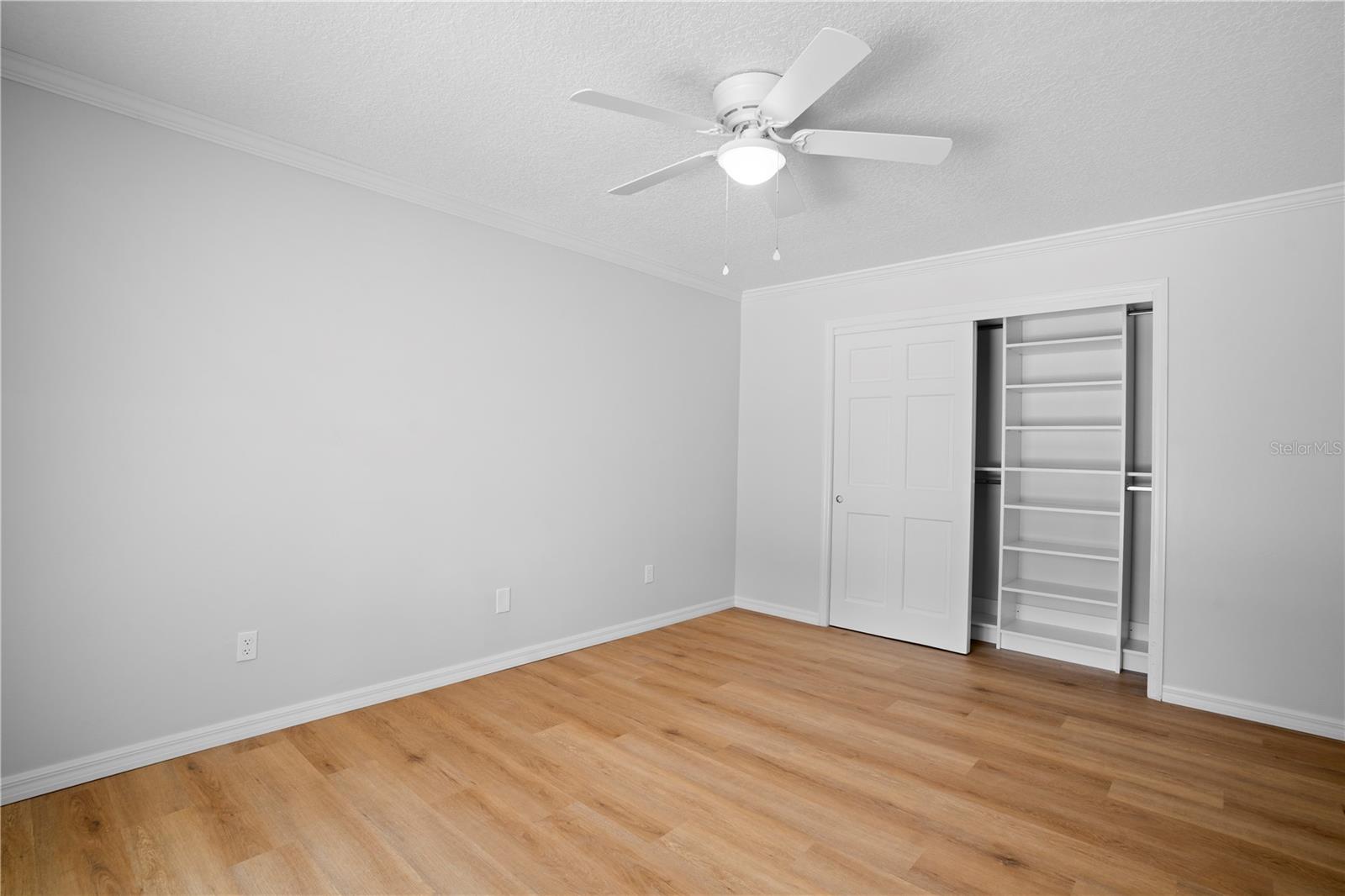 Image 40 of 81 For 2417 Pershing Oaks Place