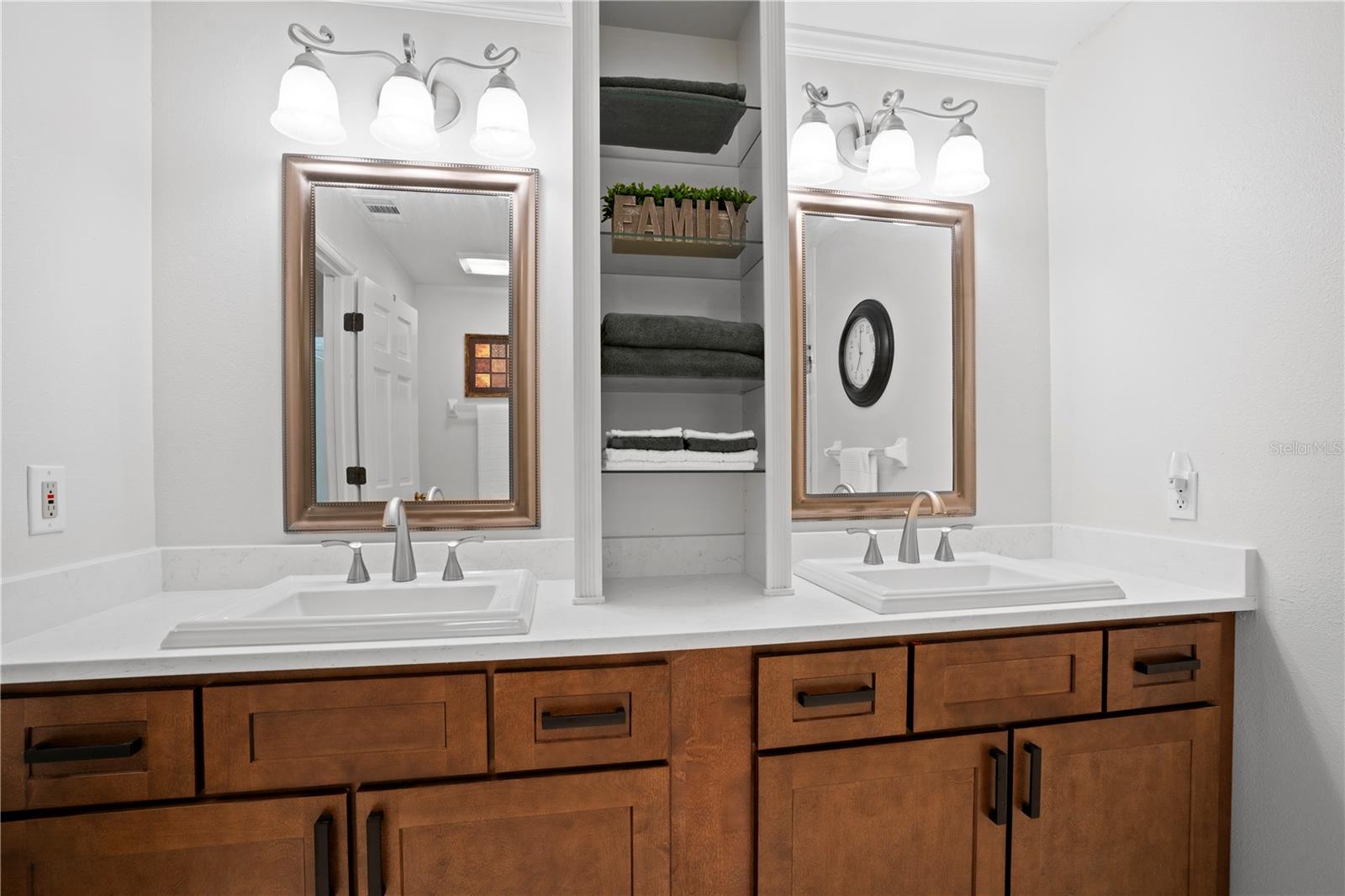 Image 42 of 81 For 2417 Pershing Oaks Place