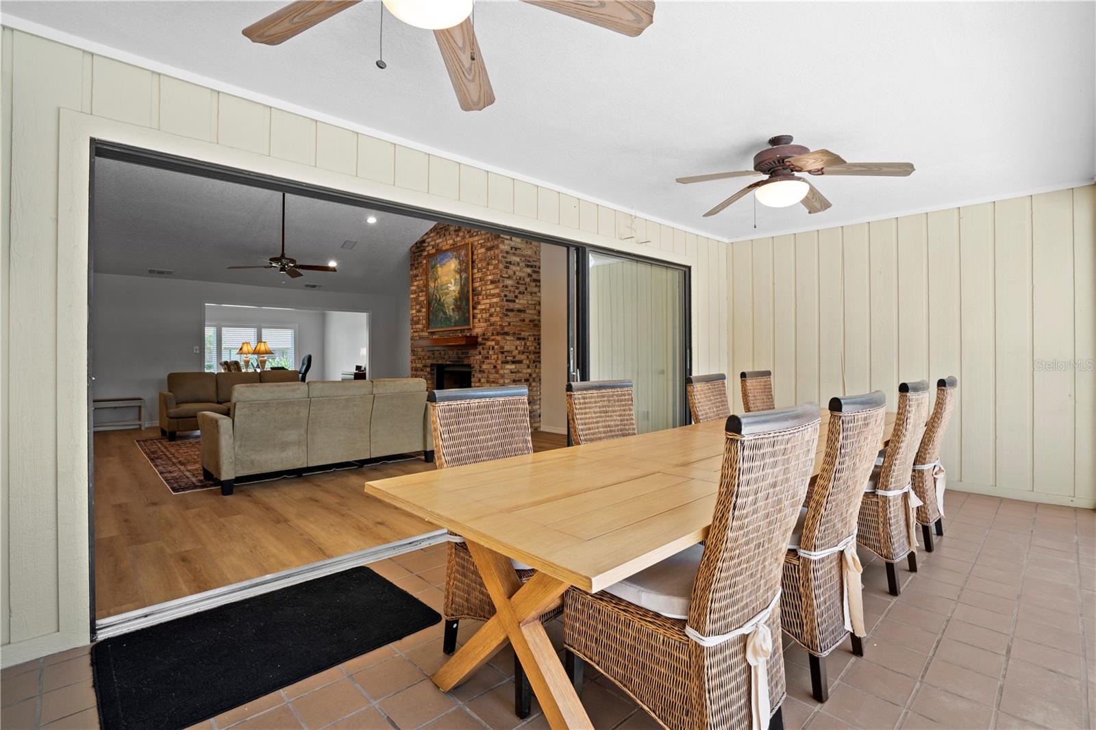 Image 46 of 81 For 2417 Pershing Oaks Place