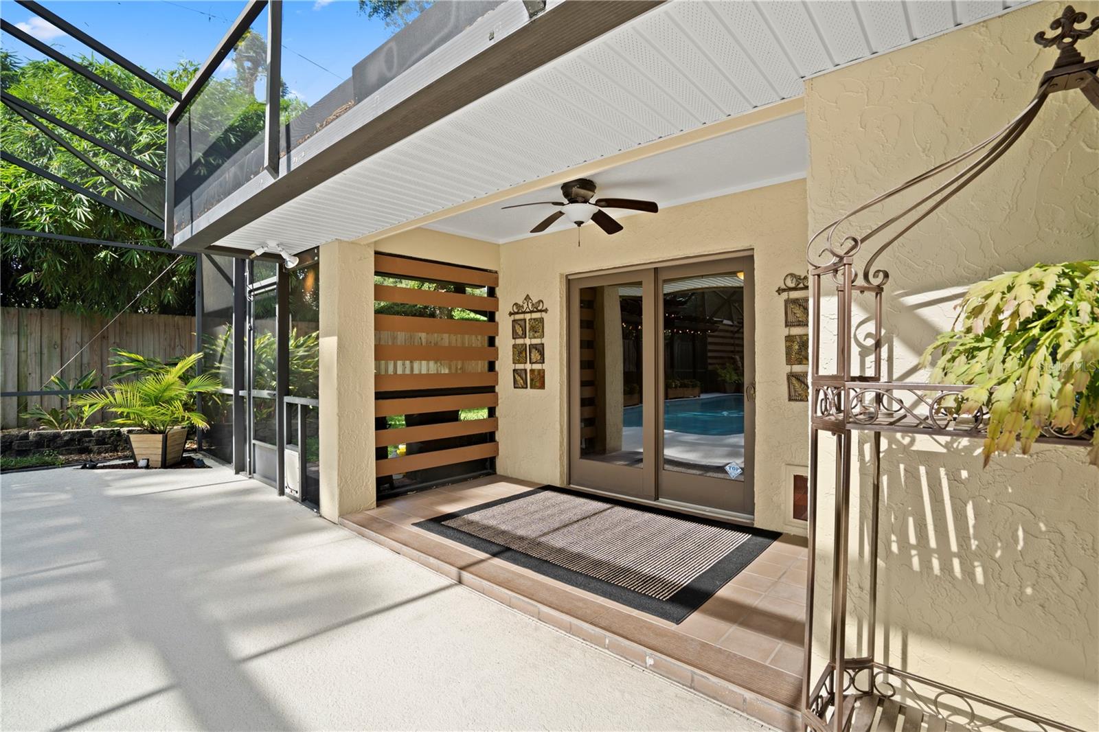 Image 48 of 81 For 2417 Pershing Oaks Place