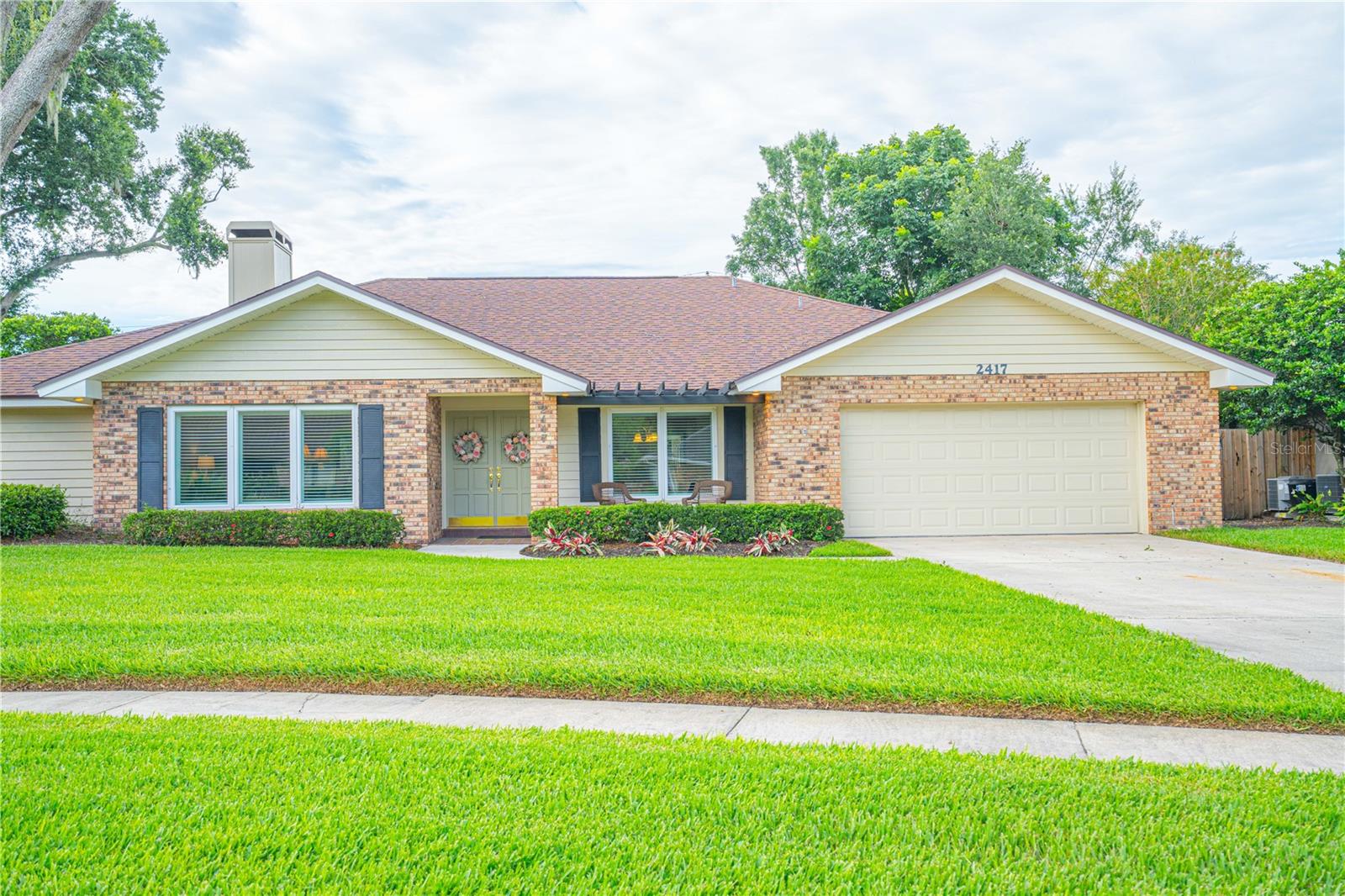 Image 77 of 81 For 2417 Pershing Oaks Place