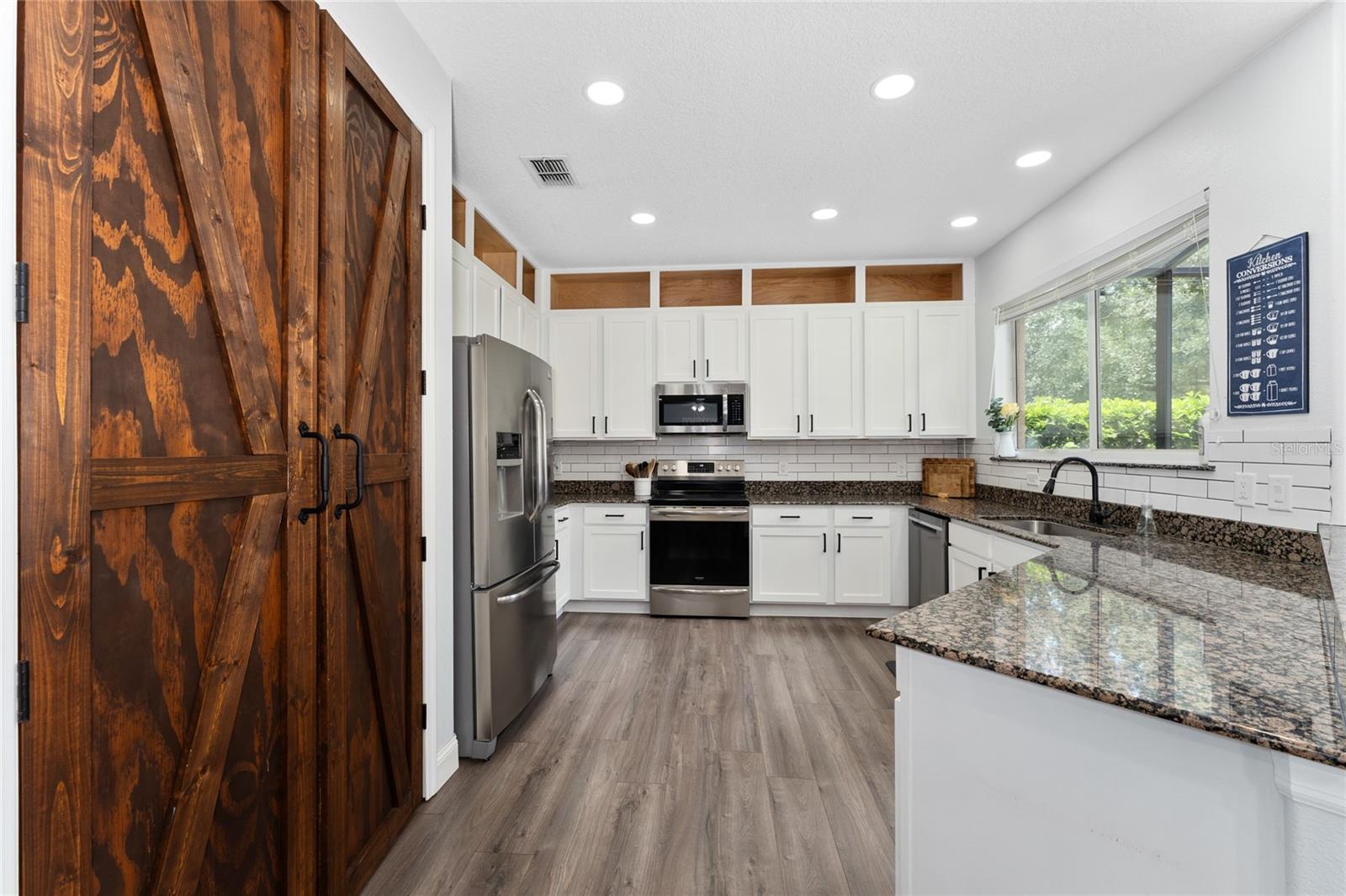 Image 18 of 49 For 13204 Hatherton Circle