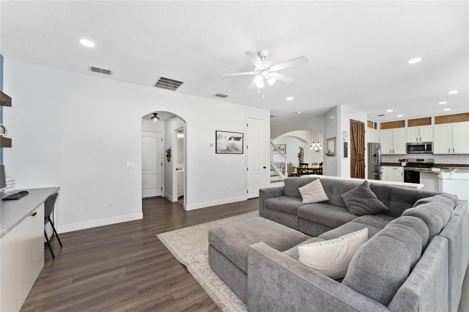 Image 21 of 49 For 13204 Hatherton Circle