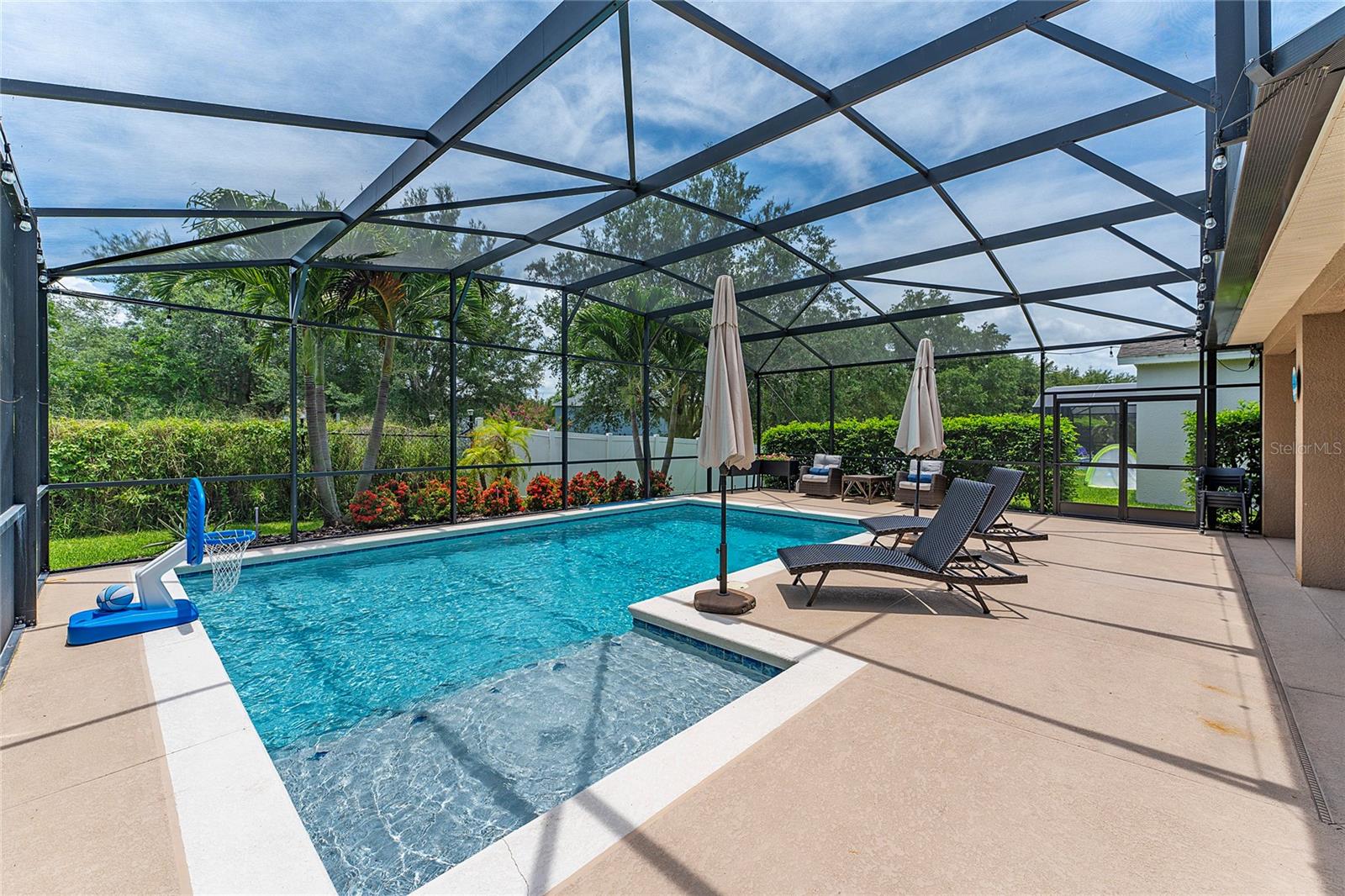 Image 40 of 49 For 13204 Hatherton Circle