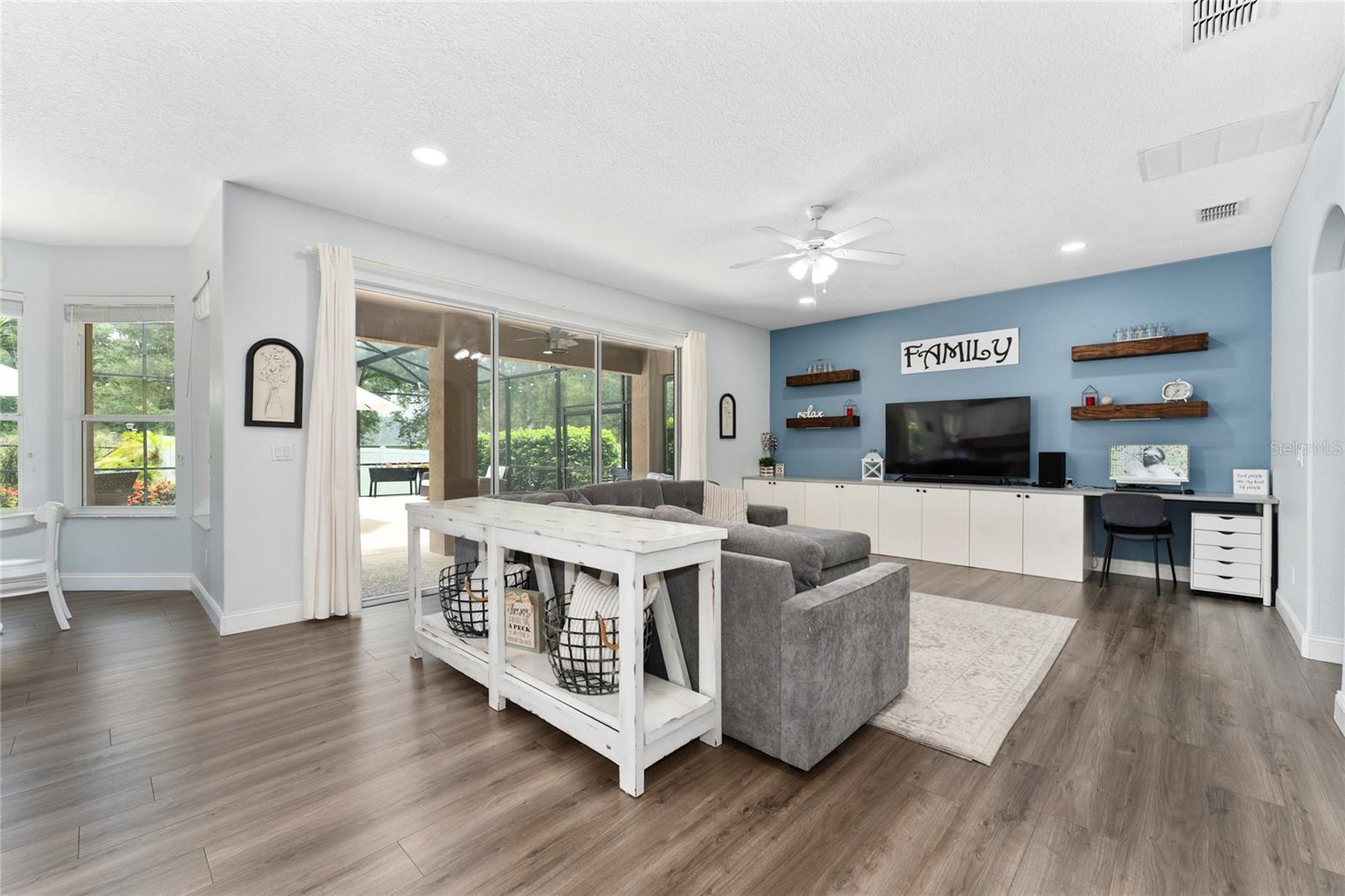 Image 5 of 49 For 13204 Hatherton Circle