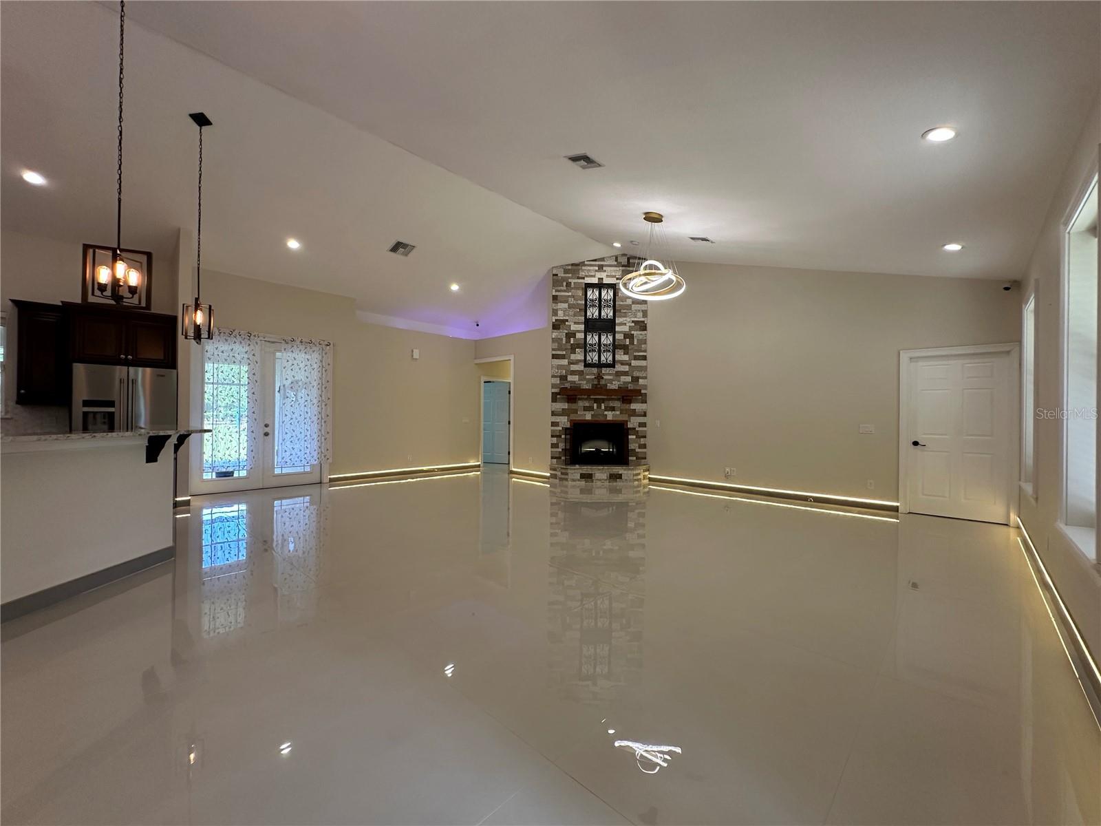 Image 14 of 89 For 3111 Rambler Avenue