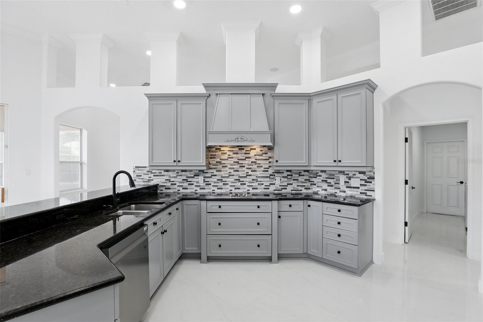 Image 21 of 52 For 5224 Vistamere Court