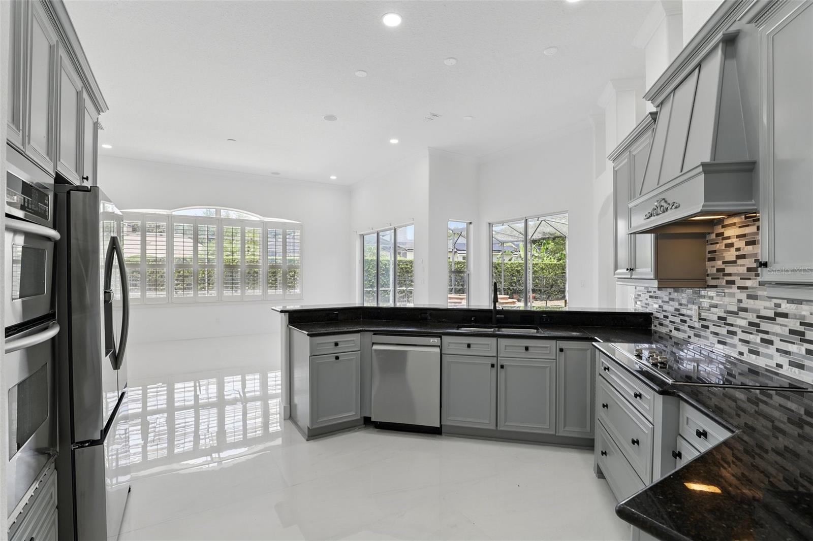 Image 22 of 52 For 5224 Vistamere Court