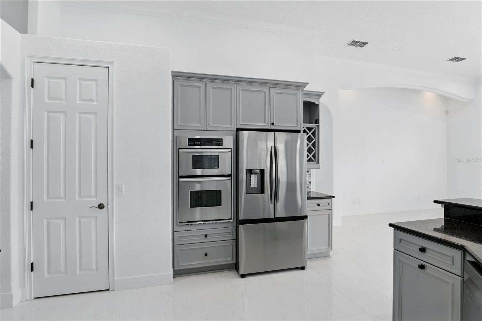 Image 23 of 52 For 5224 Vistamere Court