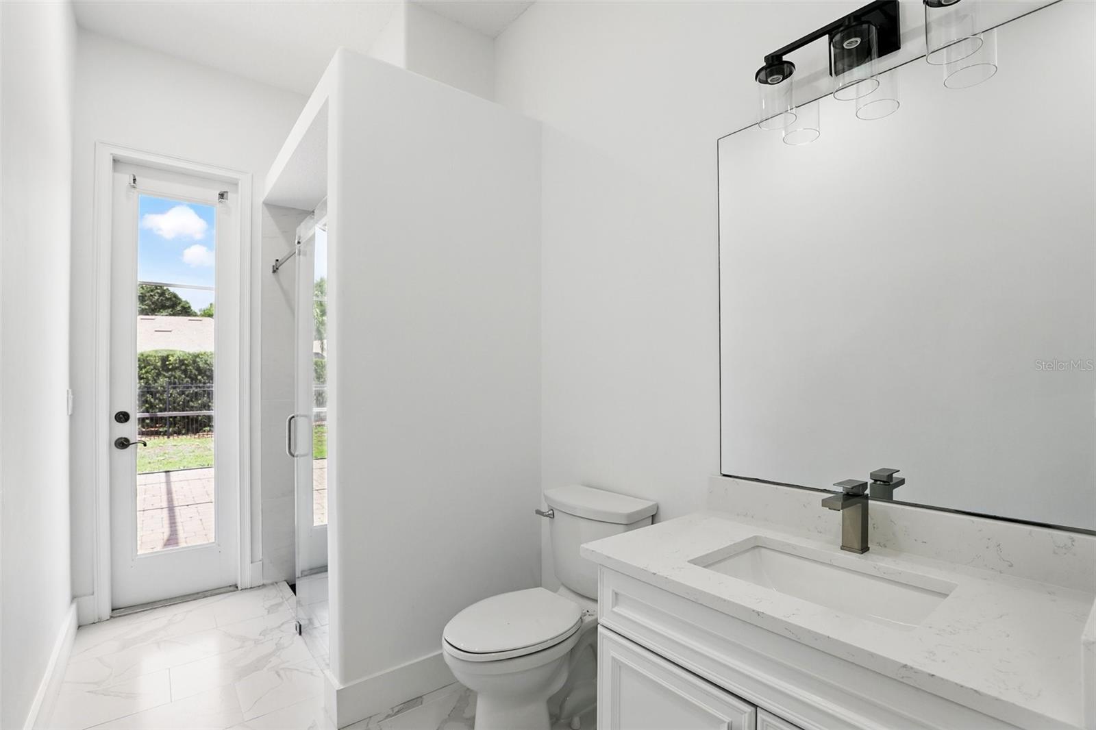 Image 30 of 52 For 5224 Vistamere Court