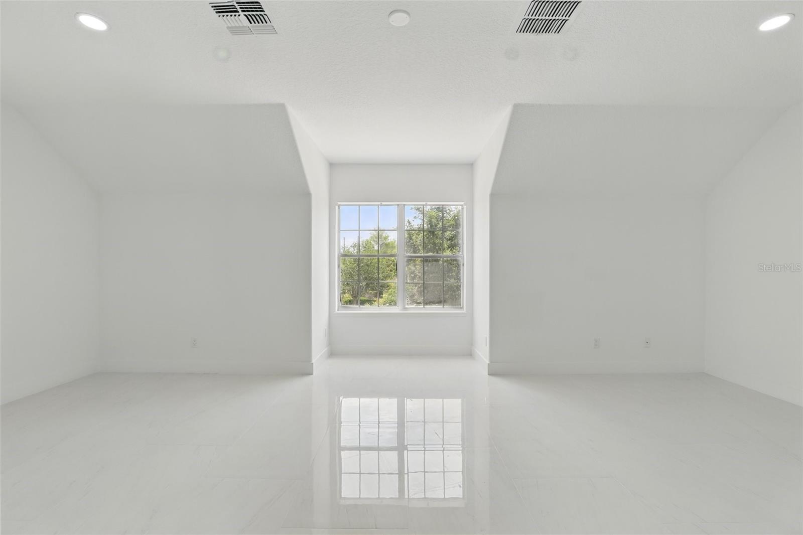 Image 37 of 52 For 5224 Vistamere Court