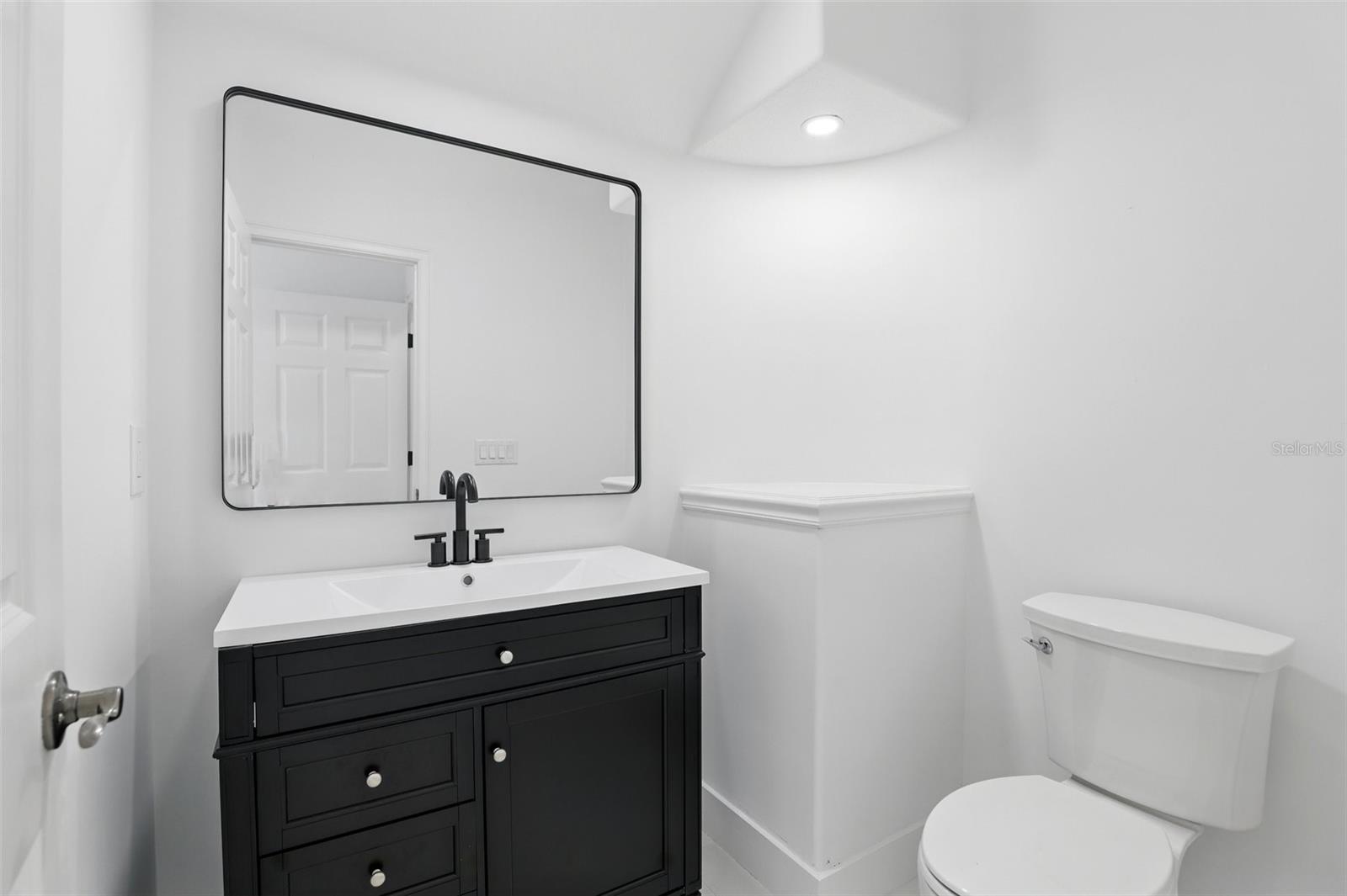 Image 39 of 52 For 5224 Vistamere Court