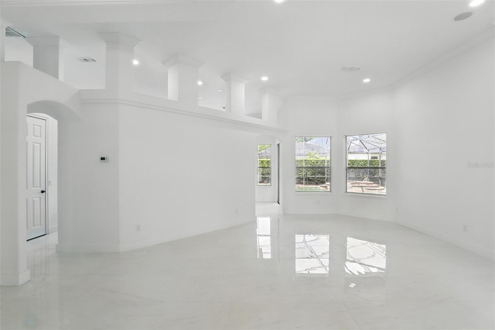 Image 6 of 52 For 5224 Vistamere Court