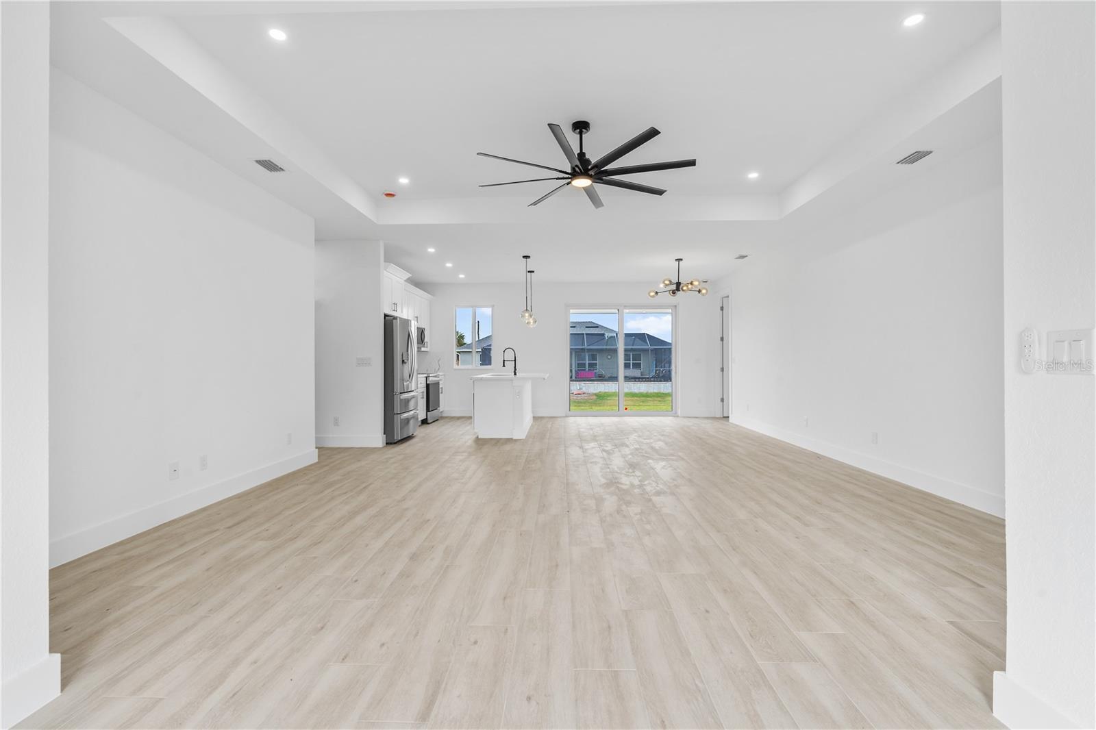 Image 2 of 38 For 13438 Mcintosh Avenue