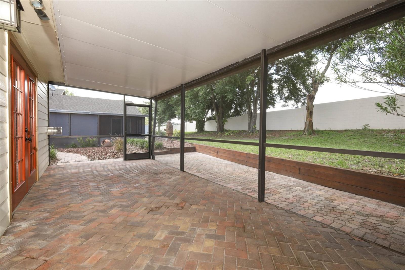 Image 33 of 43 For 945 Norfolk Court